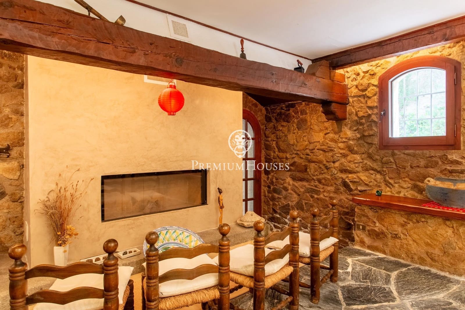 6 sypialnia Finka/Dom wiejski na sprzedaż w Sant Iscle de Vallalta z basenem garażem - 1 349 000 € (Ref: 9770644)