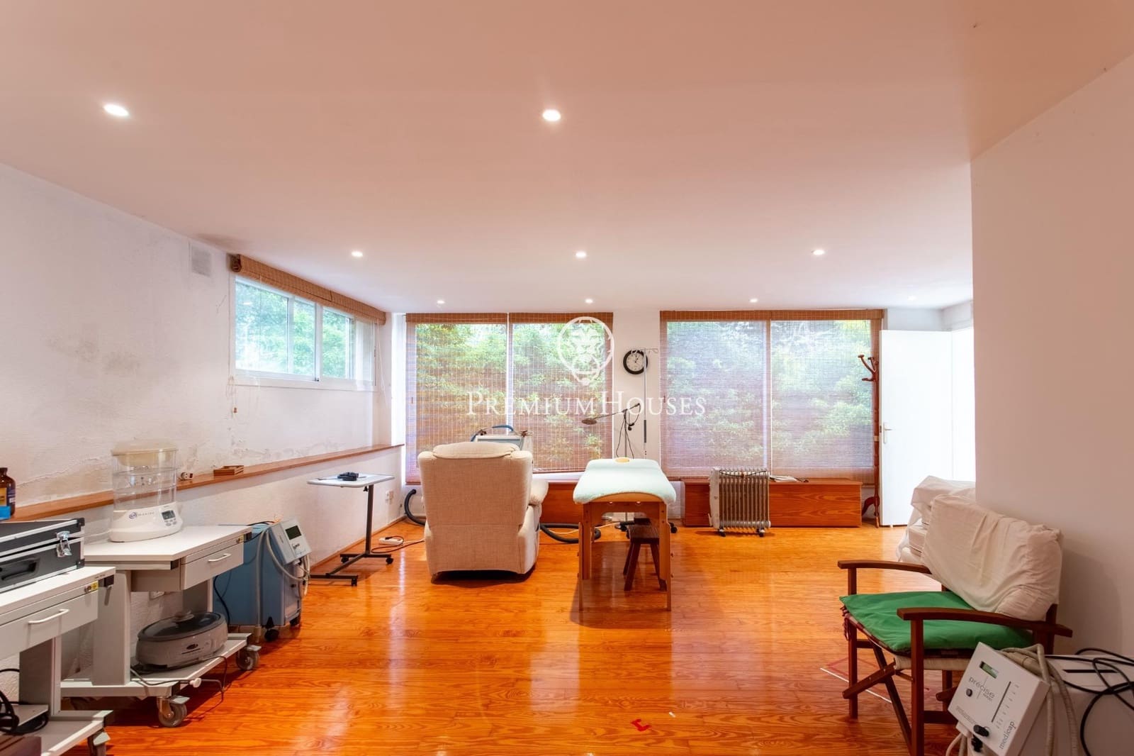 6 sypialnia Finka/Dom wiejski na sprzedaż w Sant Iscle de Vallalta z basenem garażem - 1 349 000 € (Ref: 9770644)