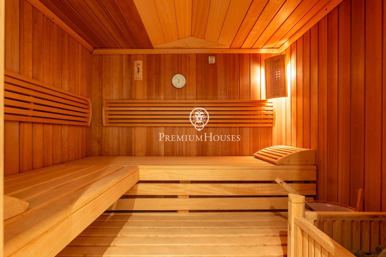 6 sypialnia Finka/Dom wiejski na sprzedaż w Sant Iscle de Vallalta z basenem garażem - 1 349 000 € (Ref: 9770644)