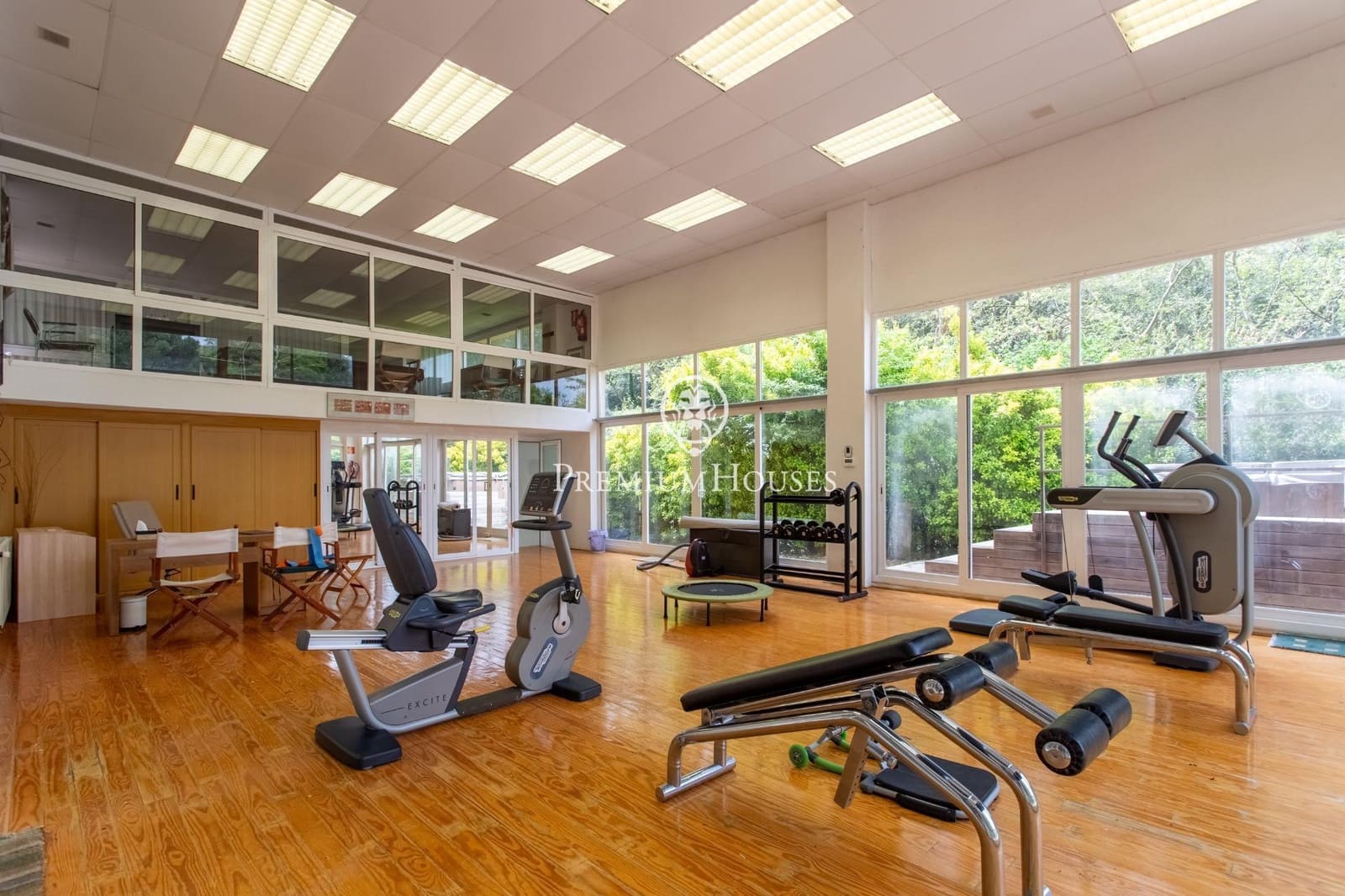 6 sypialnia Finka/Dom wiejski na sprzedaż w Sant Iscle de Vallalta z basenem garażem - 1 349 000 € (Ref: 9770644)