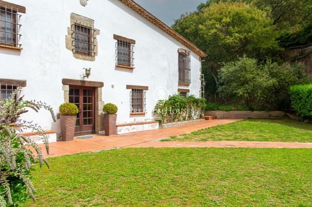 6 makuuhuone Maalaistalo myytävänä paikassa Sant Iscle de Vallalta mukana uima-altaan 
autotalli - 1 349 000 € (Ref: 9770644)