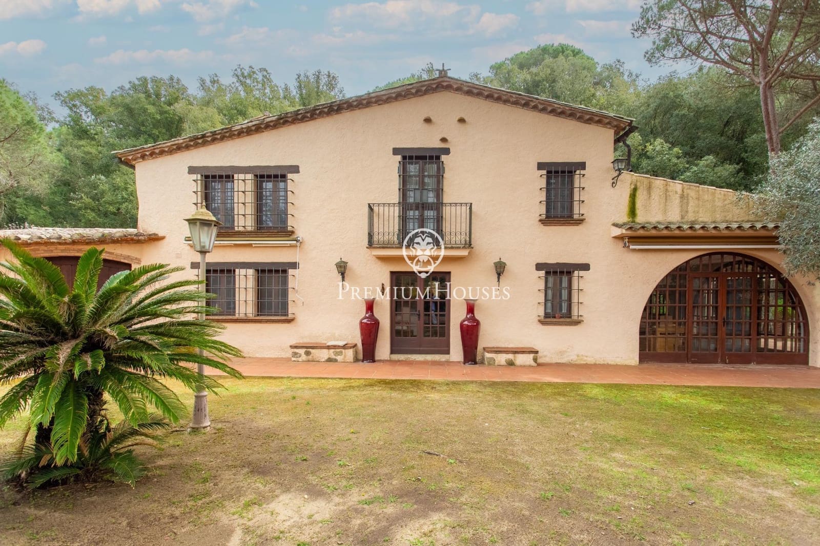 6 sypialnia Finka/Dom wiejski na sprzedaż w Sant Iscle de Vallalta z basenem garażem - 1 349 000 € (Ref: 9770644)