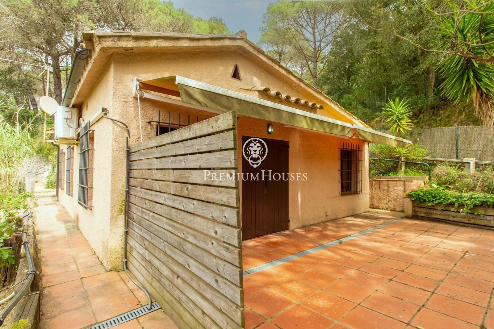 6 sypialnia Finka/Dom wiejski na sprzedaż w Sant Iscle de Vallalta z basenem garażem - 1 349 000 € (Ref: 9770644)