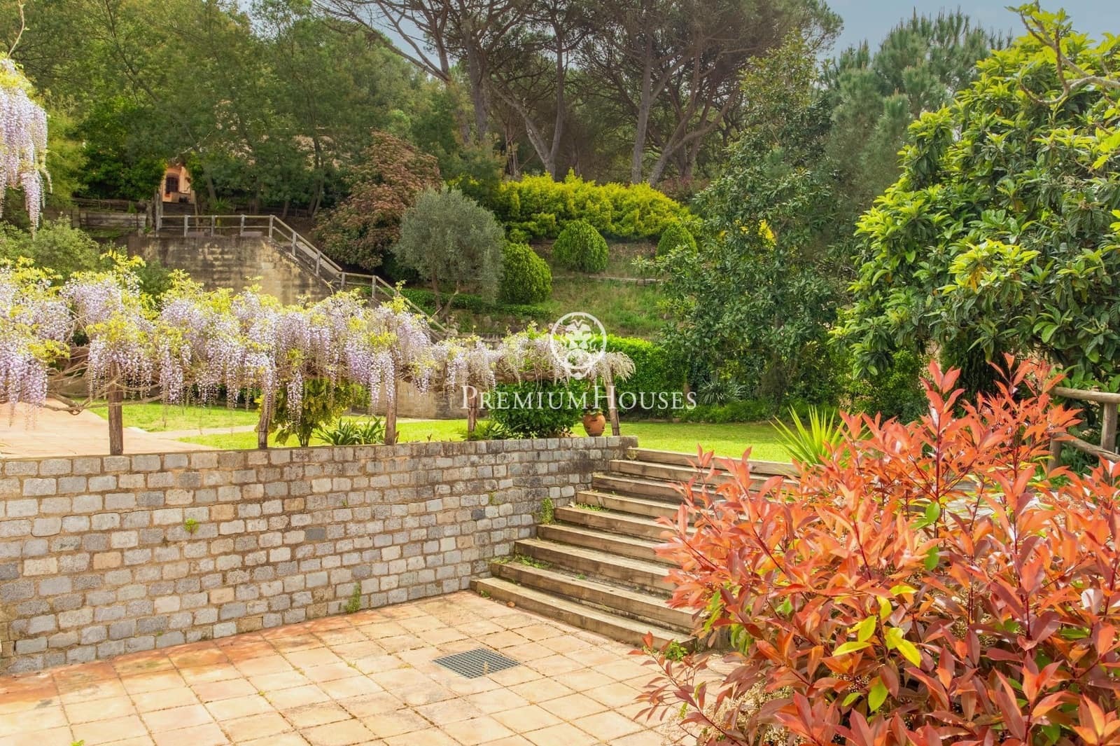 6 sypialnia Finka/Dom wiejski na sprzedaż w Sant Iscle de Vallalta z basenem garażem - 1 349 000 € (Ref: 9770644)