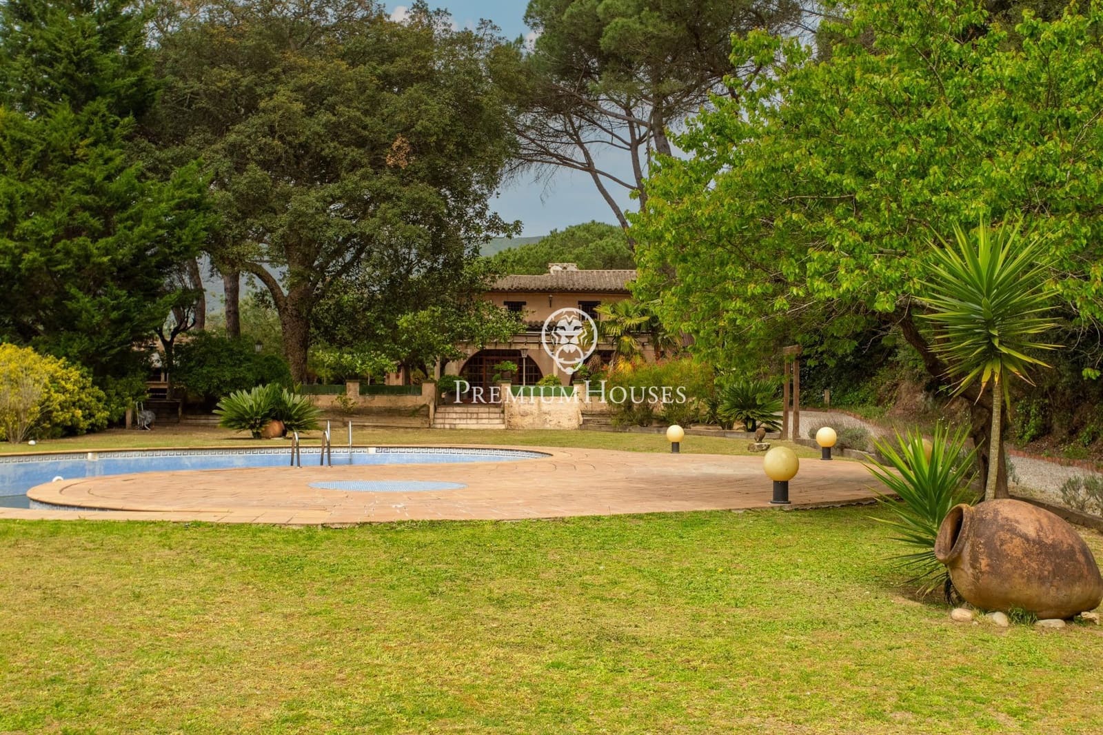 6 sypialnia Finka/Dom wiejski na sprzedaż w Sant Iscle de Vallalta z basenem garażem - 1 349 000 € (Ref: 9770644)