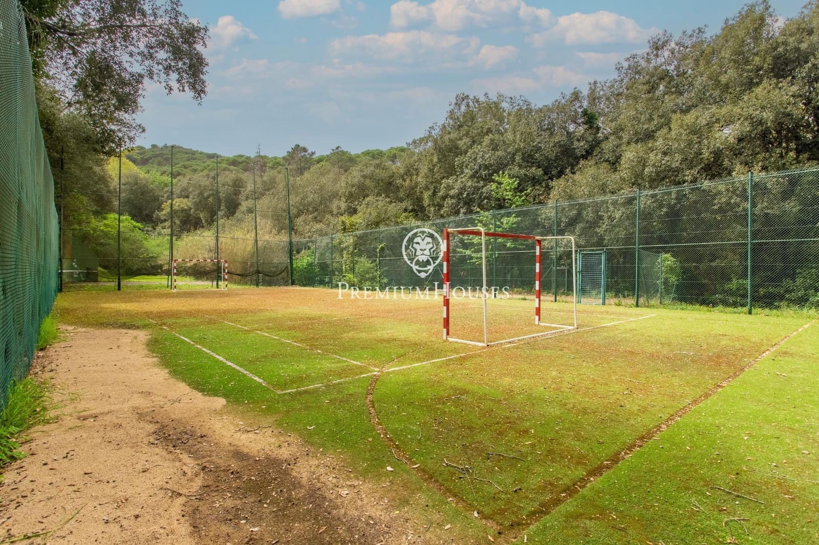 6 sypialnia Finka/Dom wiejski na sprzedaż w Sant Iscle de Vallalta z basenem garażem - 1 349 000 € (Ref: 9770644)