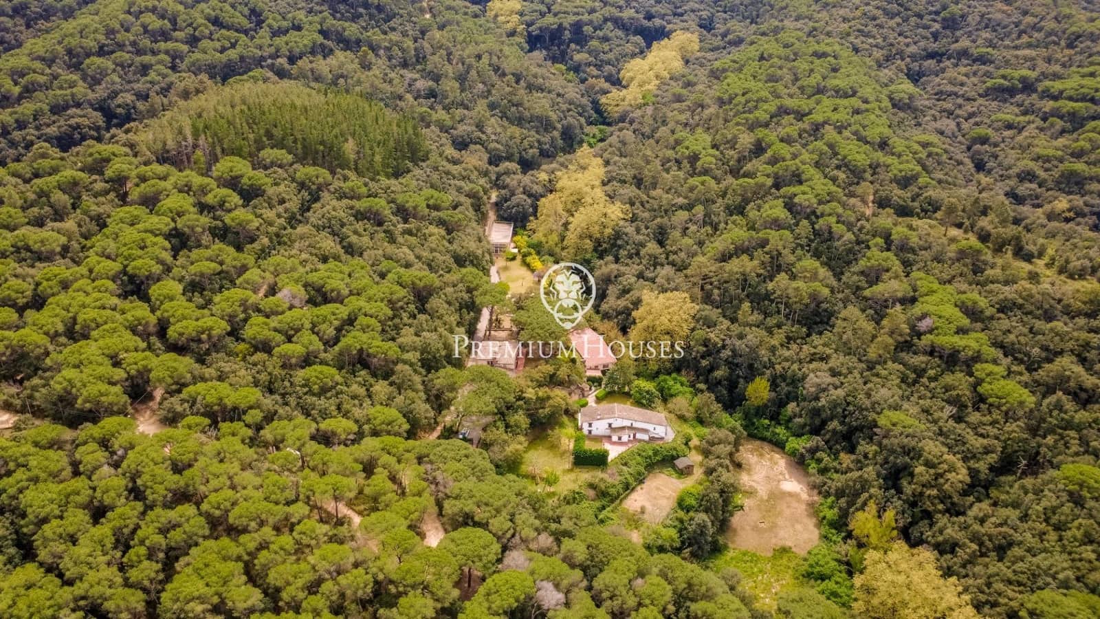 6 sypialnia Finka/Dom wiejski na sprzedaż w Sant Iscle de Vallalta z basenem garażem - 1 349 000 € (Ref: 9770644)