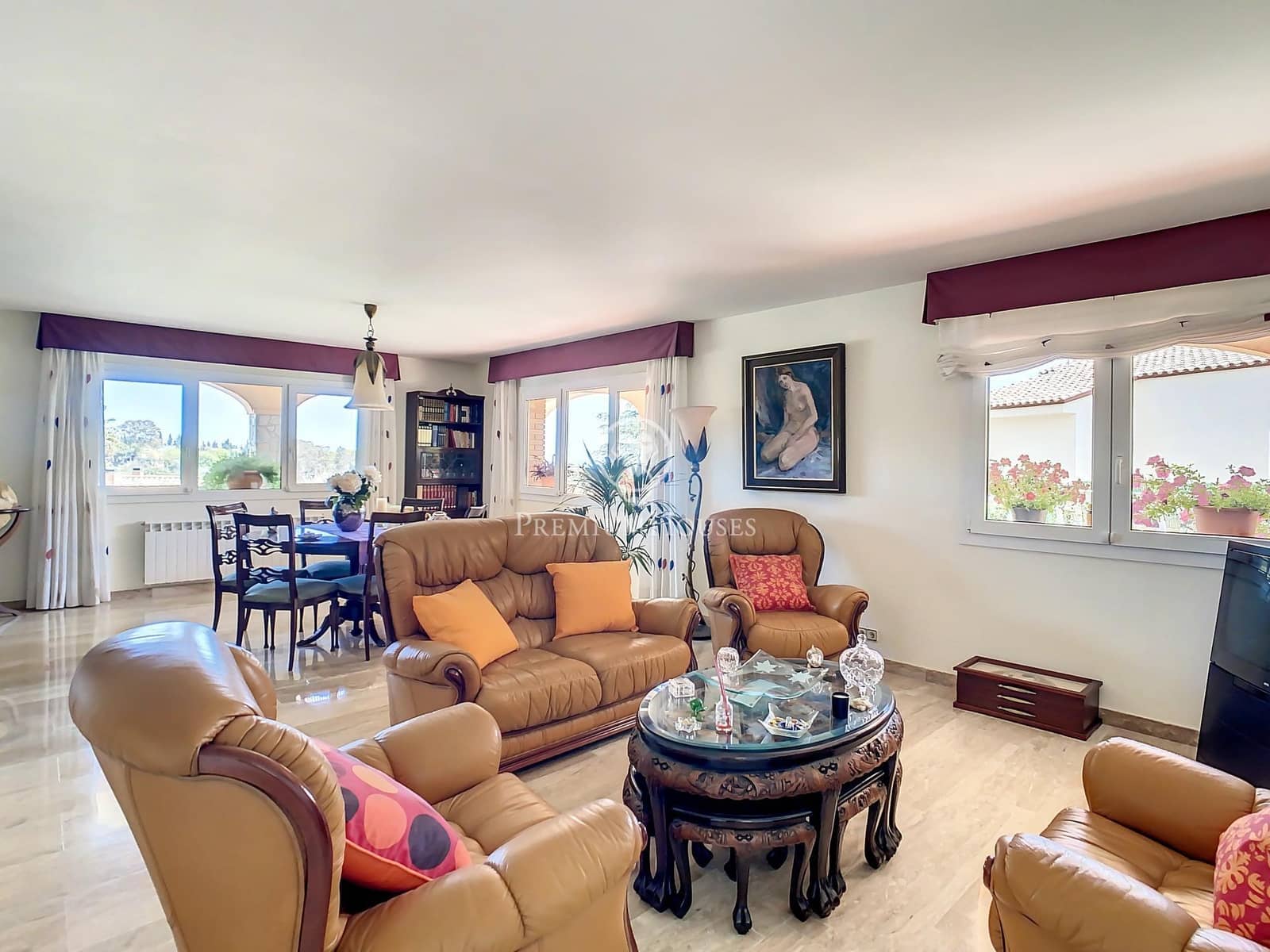 5 bedroom Villa for sale in Badalona with garage - € 1,700,000 (Ref: 9770649)