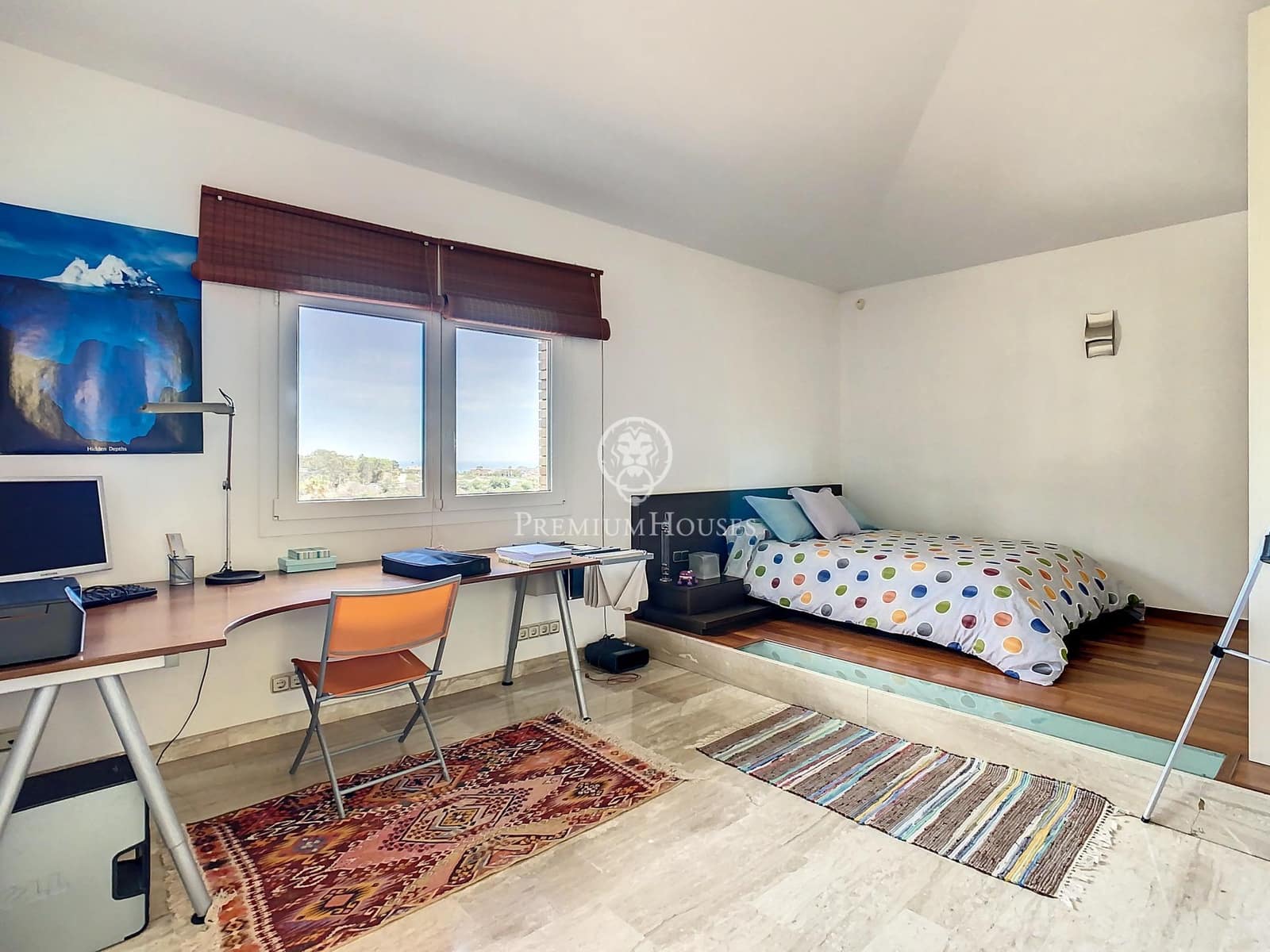 5 bedroom Villa for sale in Badalona with garage - € 1,700,000 (Ref: 9770649)