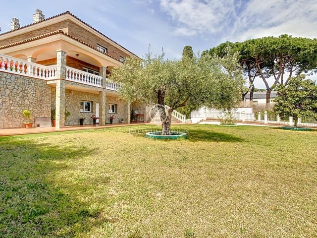 5 soverom Villa til salgs i Badalona med garasje - € 1 700 000 (Ref: 9770649)