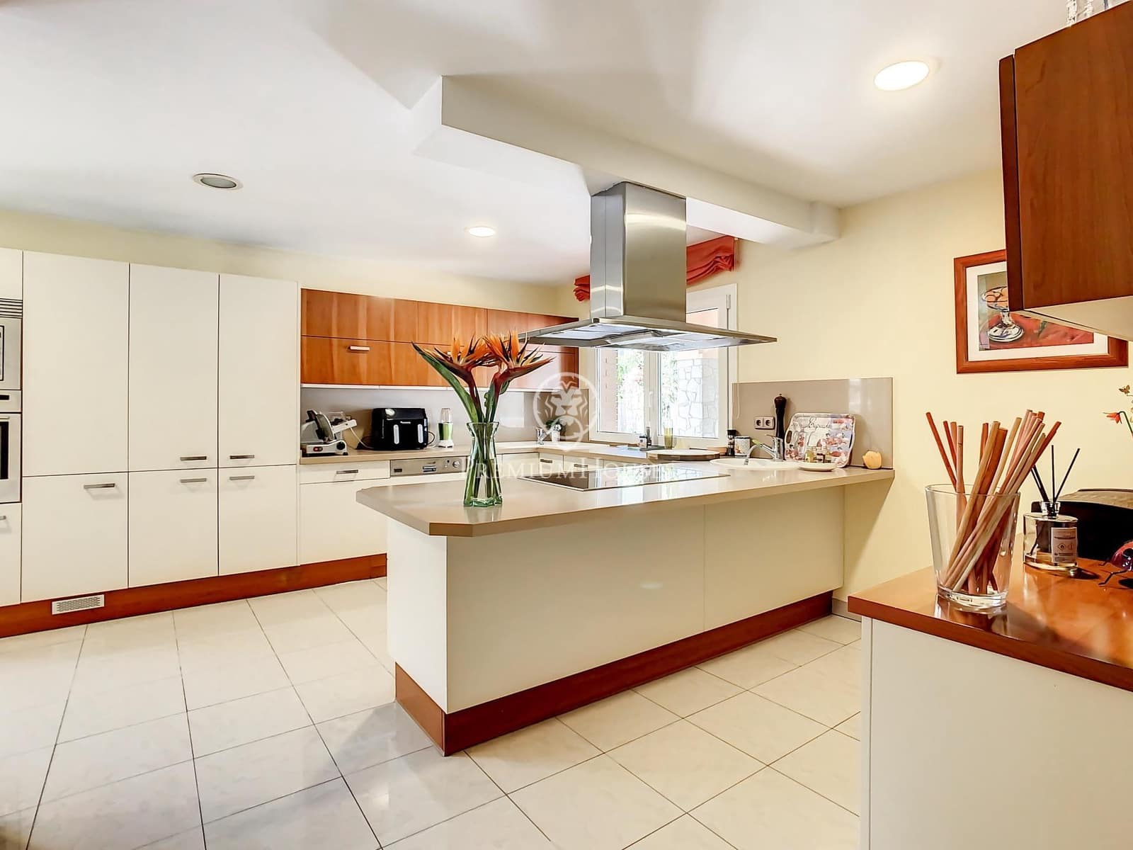 5 Zimmer Villa zu verkaufen in Badalona mit Garage - 1.700.000 € (Ref: 9770649)