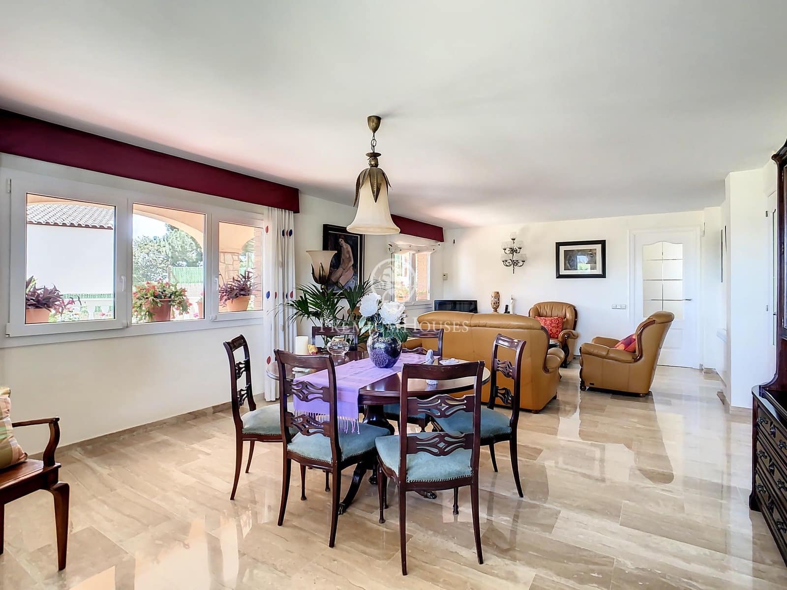 5 Zimmer Villa zu verkaufen in Badalona mit Garage - 1.700.000 € (Ref: 9770649)