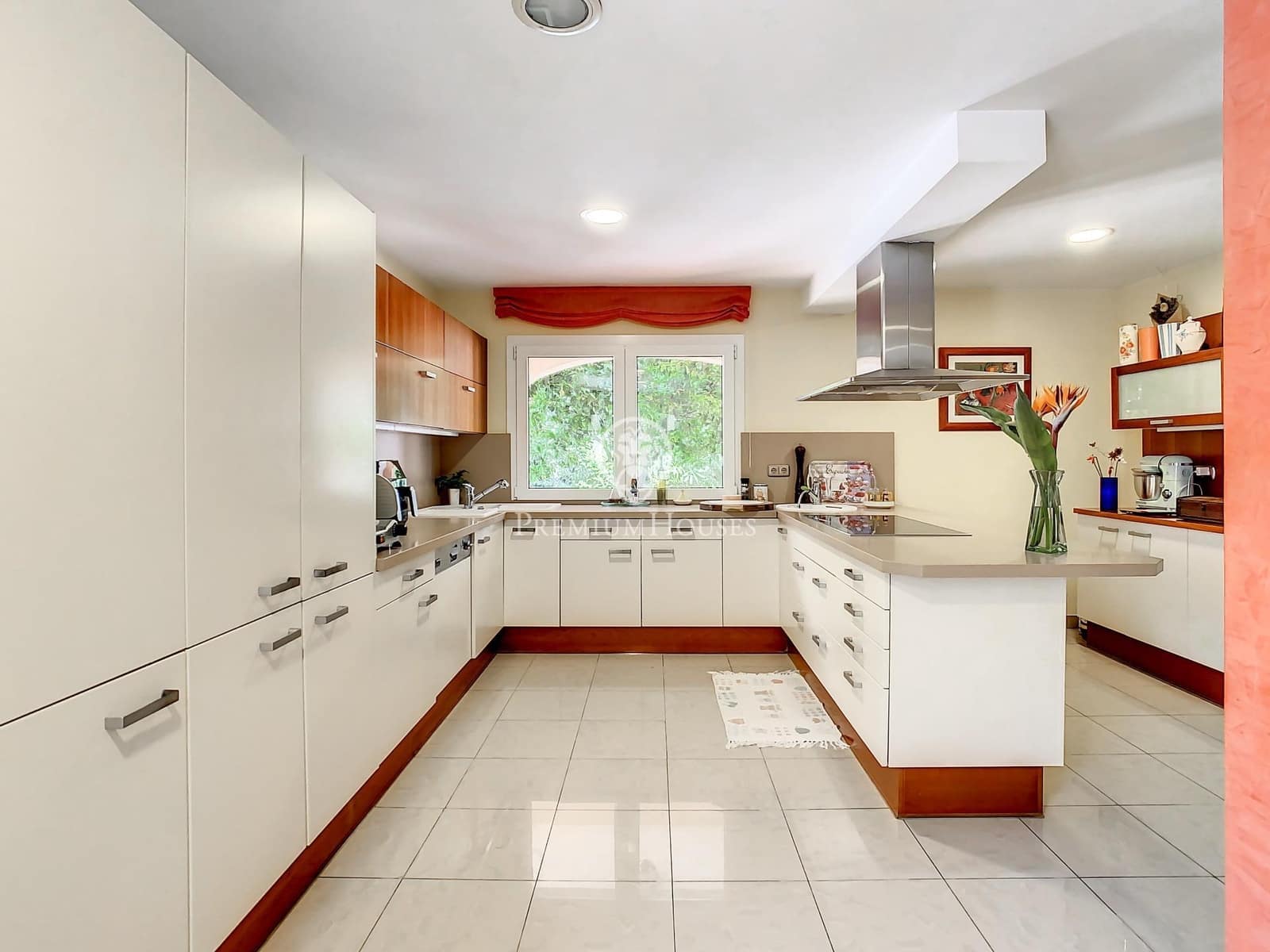5 Zimmer Villa zu verkaufen in Badalona mit Garage - 1.700.000 € (Ref: 9770649)