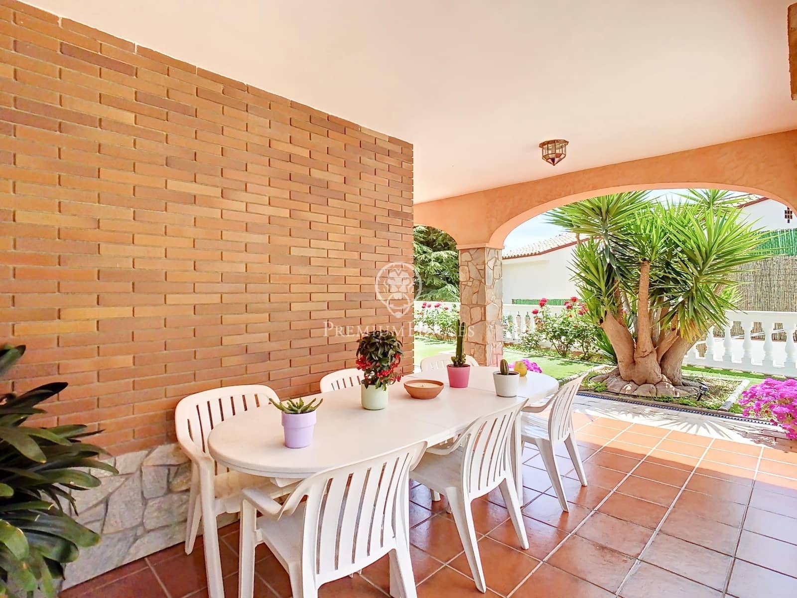 5 Zimmer Villa zu verkaufen in Badalona mit Garage - 1.700.000 € (Ref: 9770649)