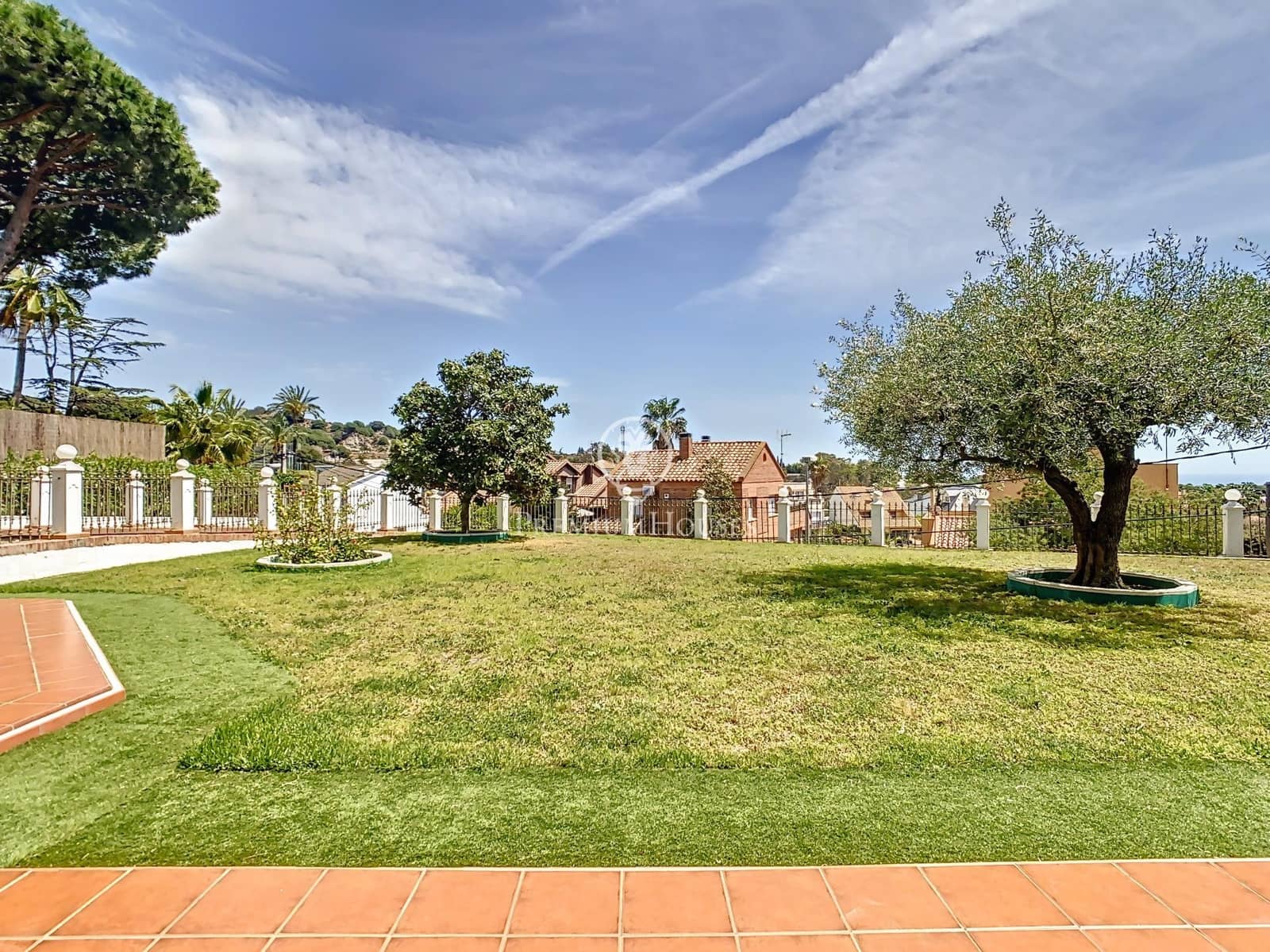 5 Zimmer Villa zu verkaufen in Badalona mit Garage - 1.700.000 € (Ref: 9770649)