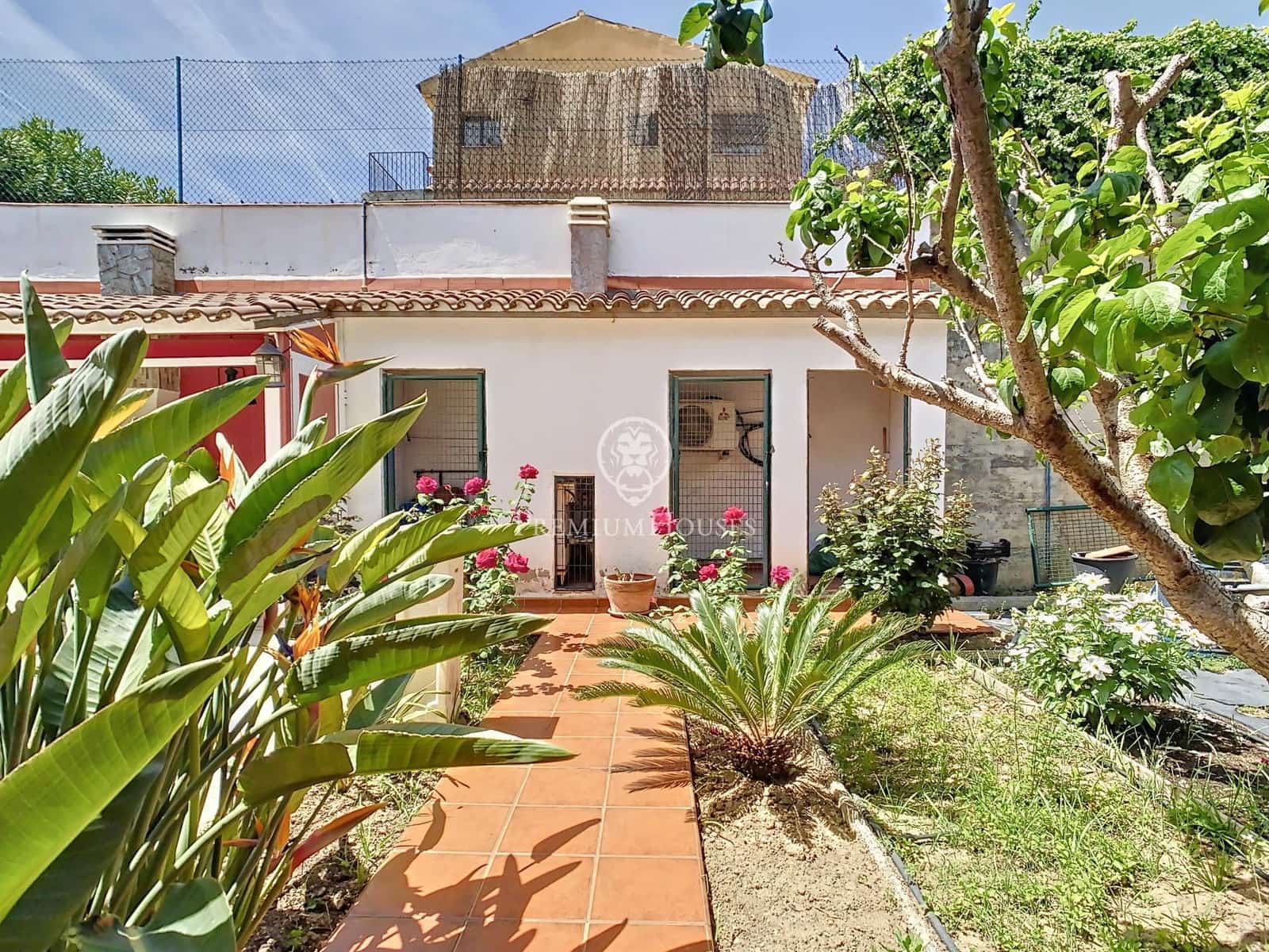 5 Zimmer Villa zu verkaufen in Badalona mit Garage - 1.700.000 € (Ref: 9770649)
