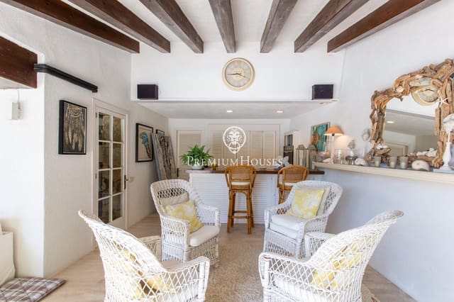 4 chambre Villa/Maison à vendre à Sant Andreu de Llavaneres avec piscine garage - 1 900 000 € (Ref: 9778108)