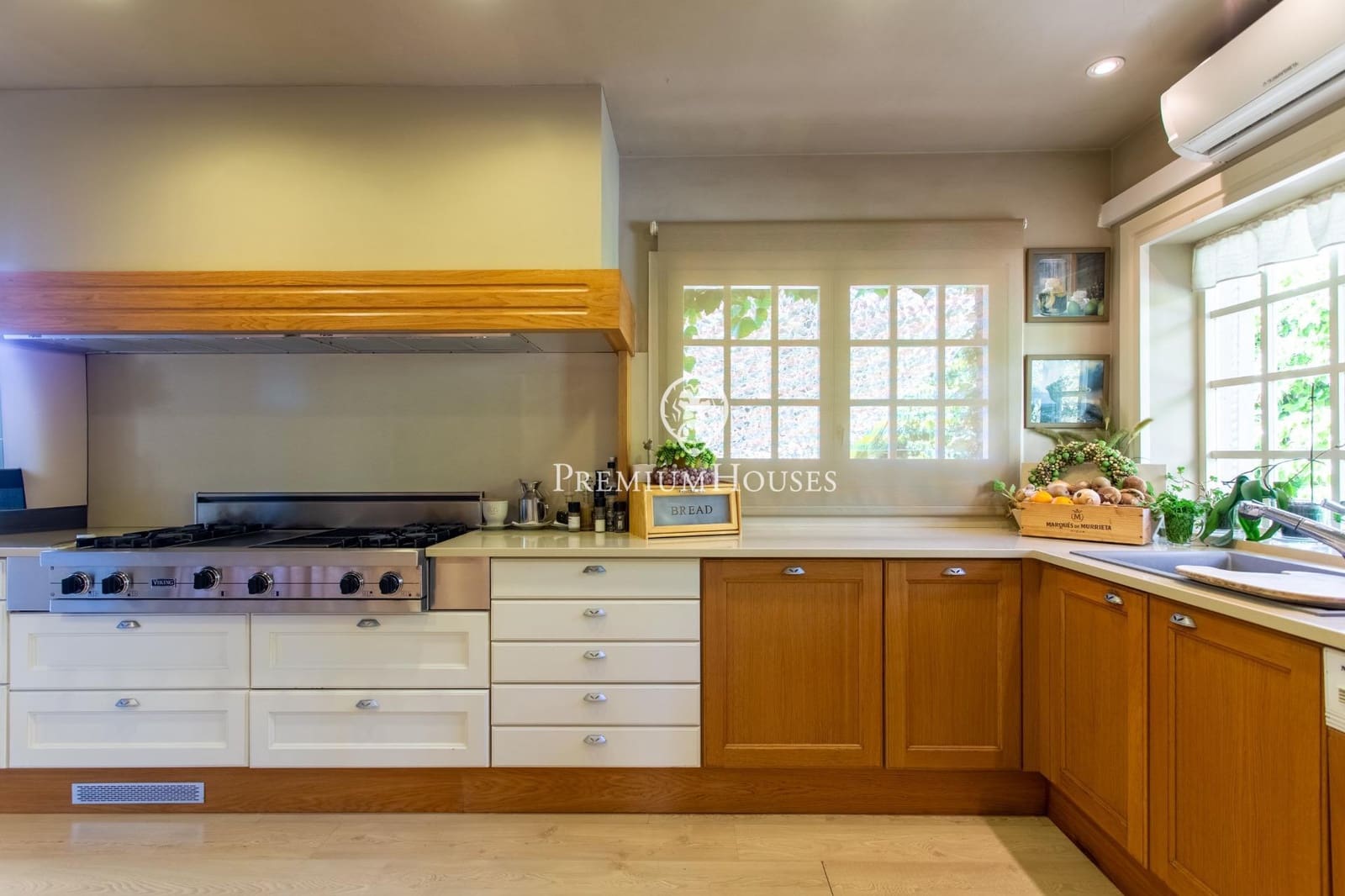 4 chambre Villa/Maison à vendre à Sant Andreu de Llavaneres avec piscine garage - 1 900 000 € (Ref: 9778108)