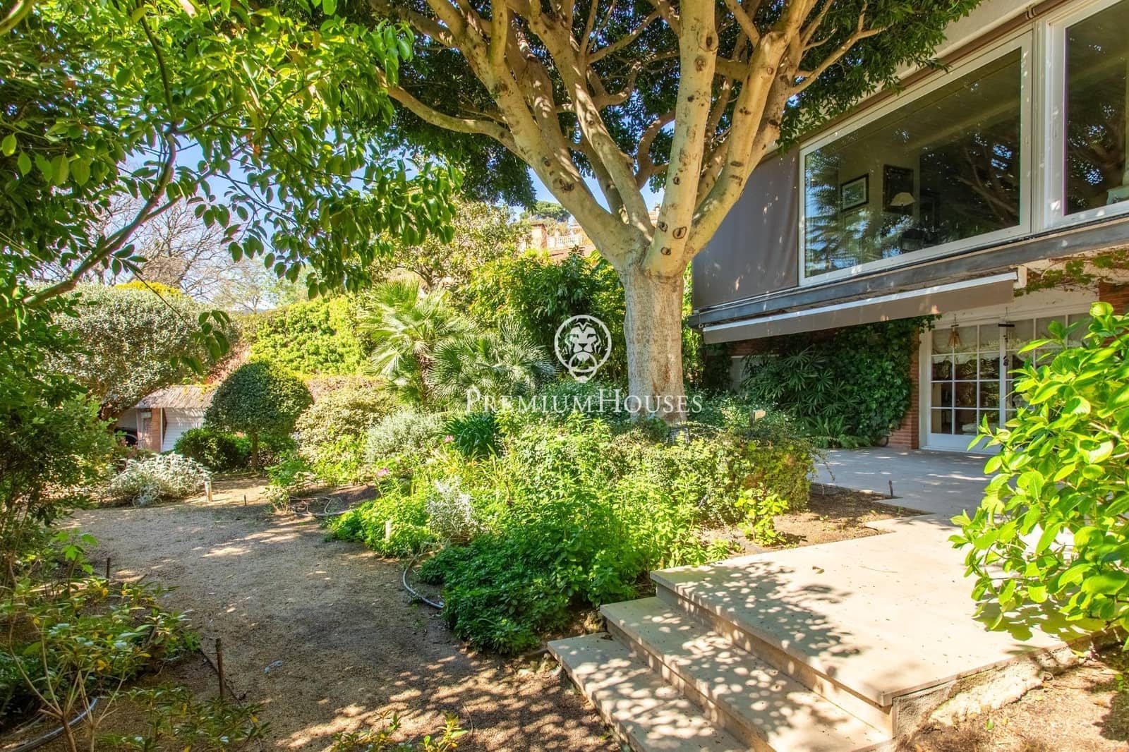 4 chambre Villa/Maison à vendre à Sant Andreu de Llavaneres avec piscine garage - 1 900 000 € (Ref: 9778108)