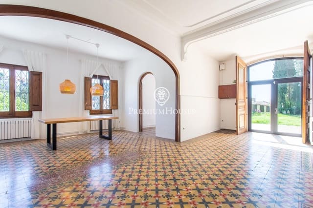 9 bedroom Finca/Country House for sale in Arenys de Munt with garage - € 900,000 (Ref: 9778109)