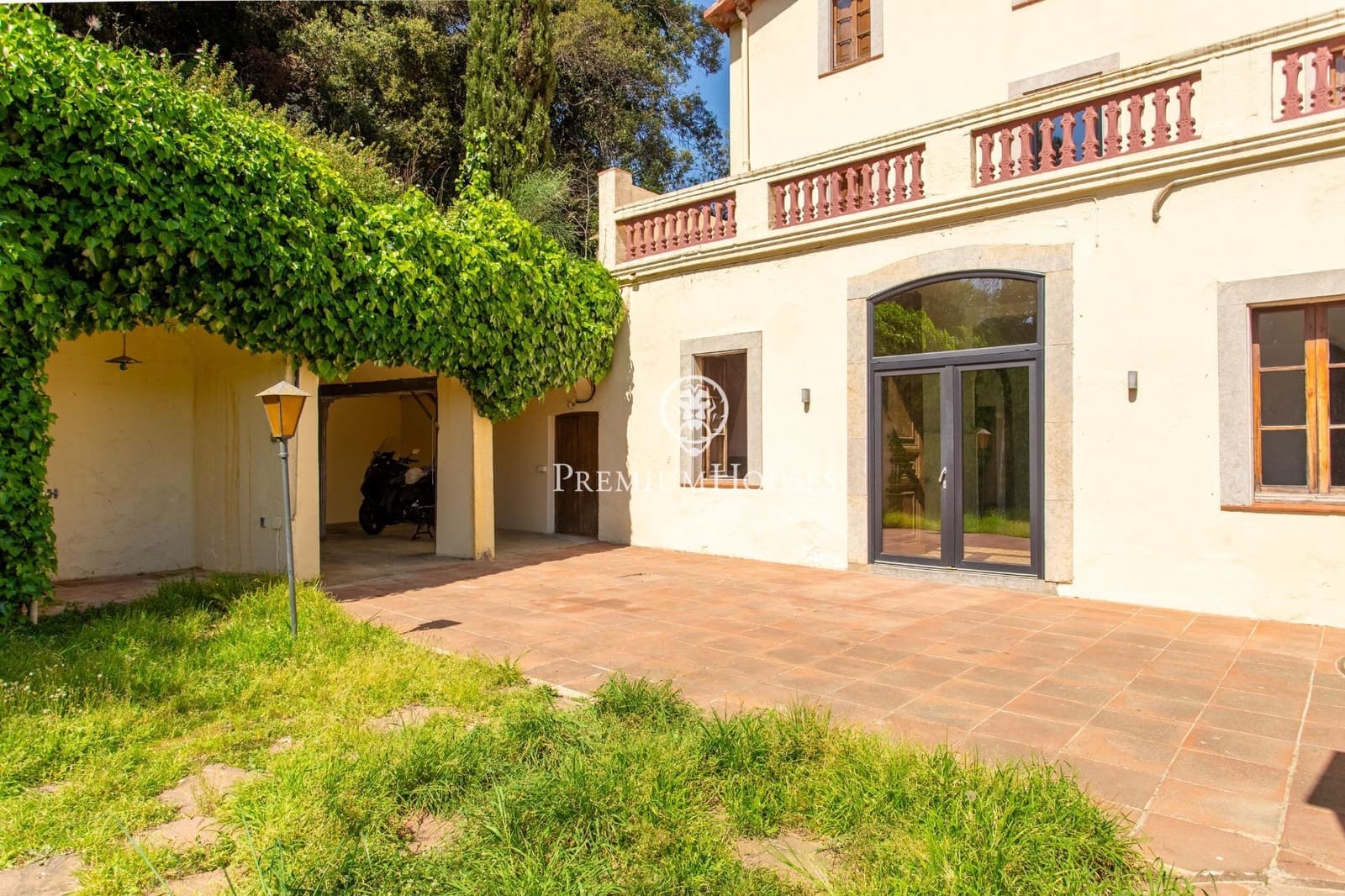 9 sypialnia Finka/Dom wiejski na sprzedaż w Arenys de Munt z garażem - 900 000 € (Ref: 9778109)