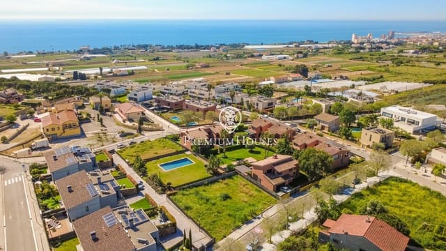 Solar/Parcela en Mataró en venta - 450.000 € (Ref: 9782981)