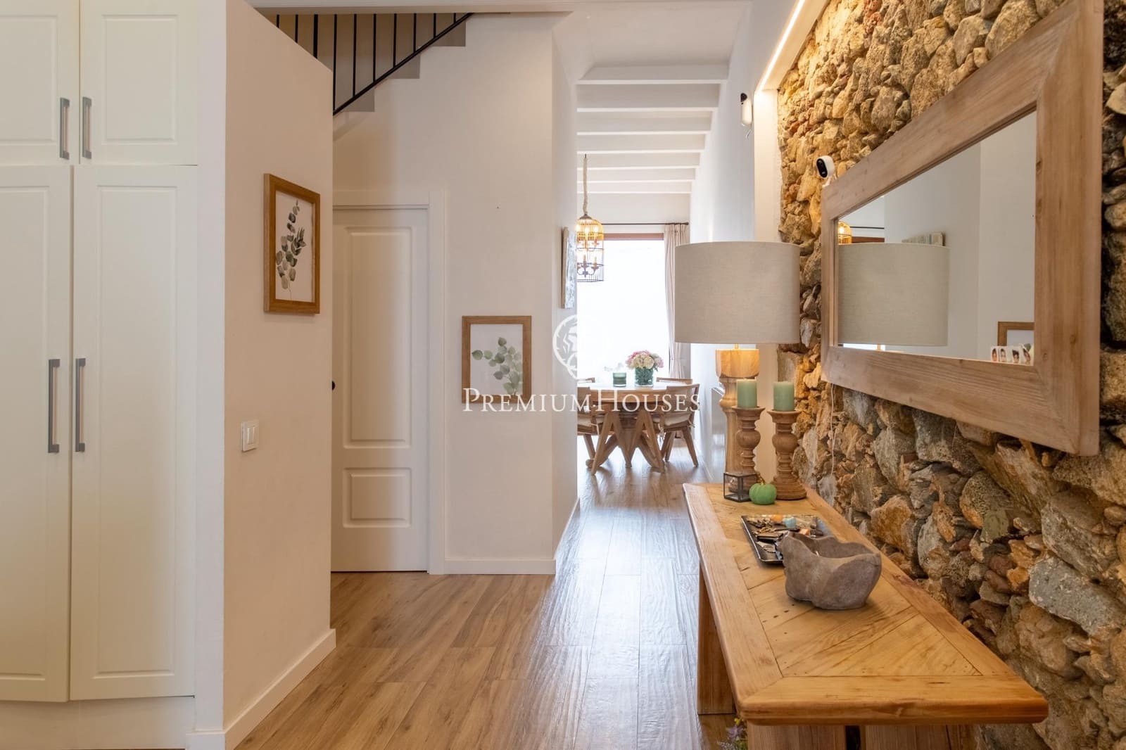 4 bedroom Terraced Villa for sale in Sant Andreu de Llavaneres - € 650,000 (Ref: 9782982)