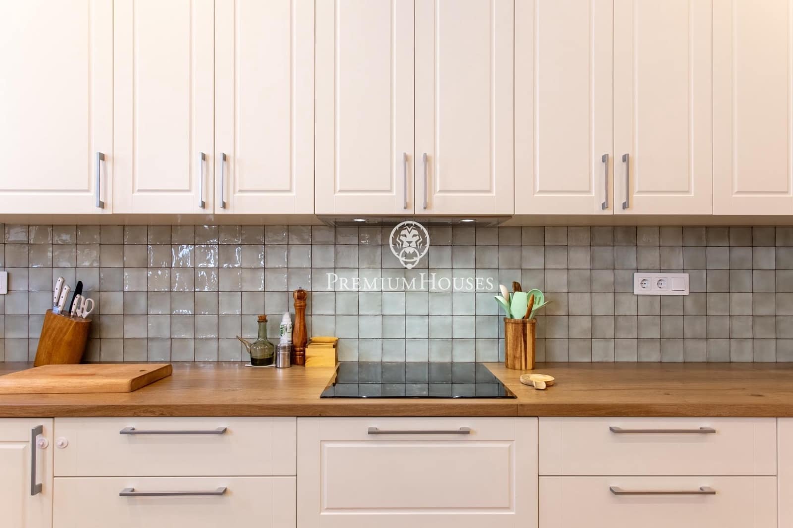 4 bedroom Terraced Villa for sale in Sant Andreu de Llavaneres - € 650,000 (Ref: 9782982)