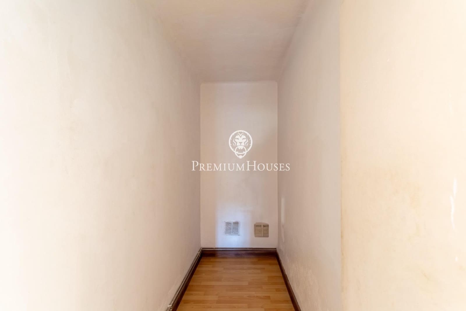 Chalet de 3 habitaciones en Alella en venta con garaje - 630.000 € (Ref: 9782983)