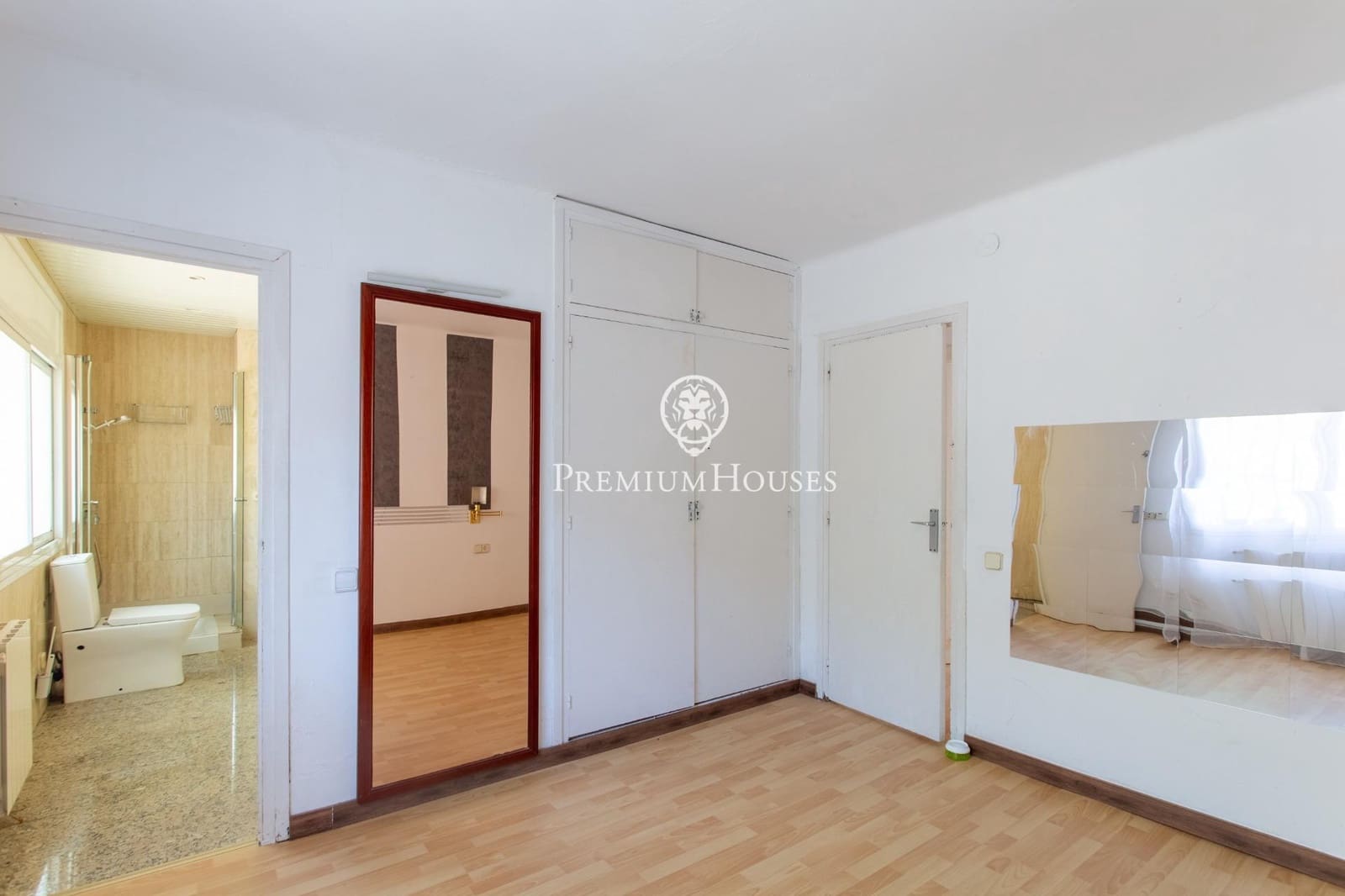 Chalet de 3 habitaciones en Alella en venta con garaje - 630.000 € (Ref: 9782983)