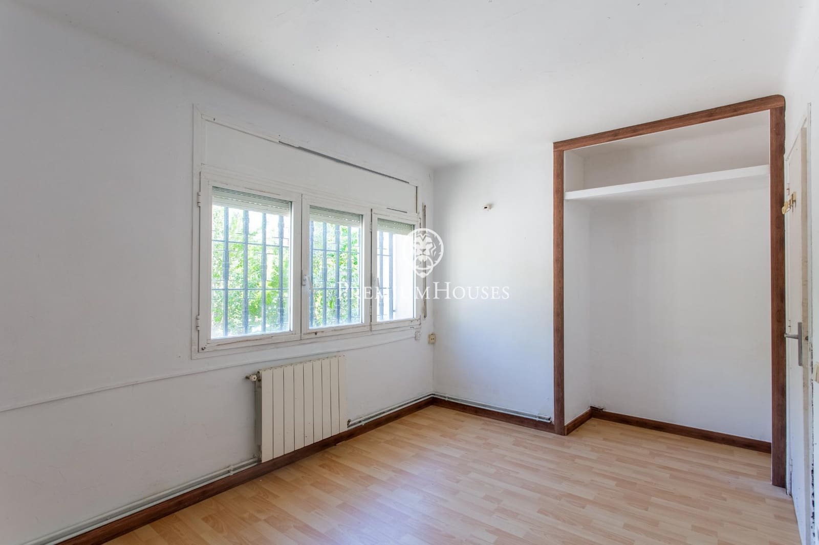 Chalet de 3 habitaciones en Alella en venta con garaje - 630.000 € (Ref: 9782983)