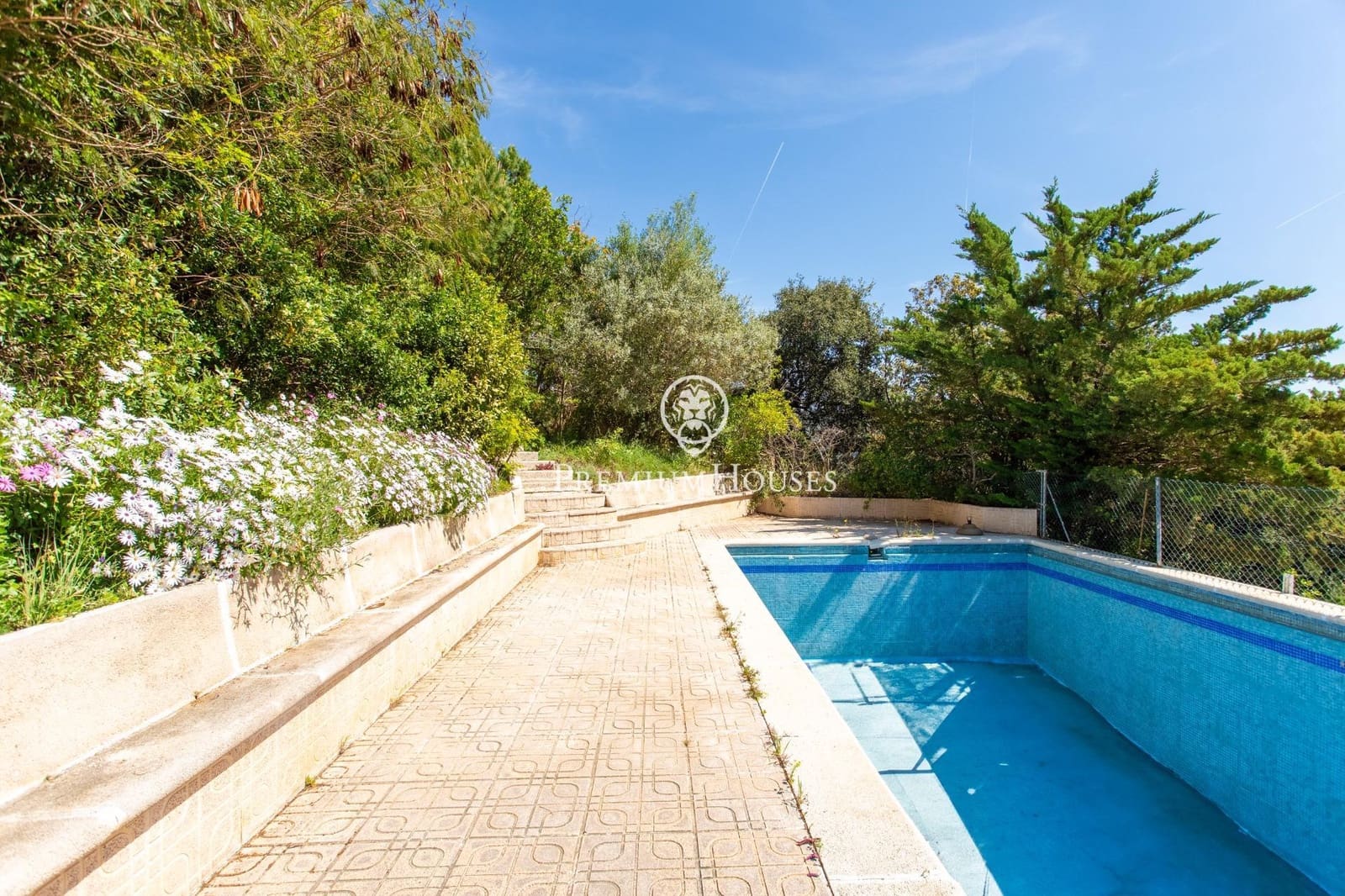 Chalet de 3 habitaciones en Alella en venta con garaje - 630.000 € (Ref: 9782983)