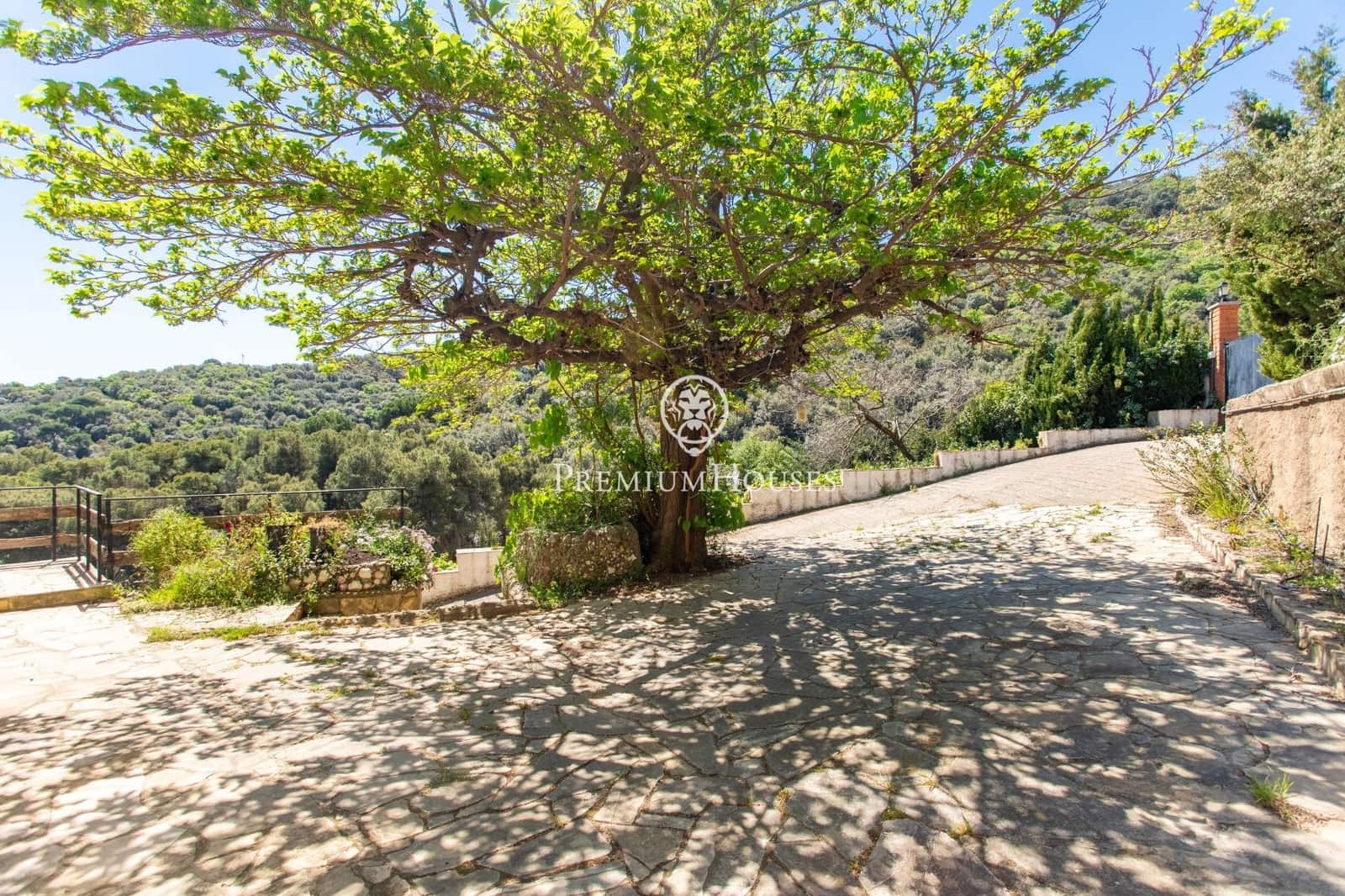 Chalet de 3 habitaciones en Alella en venta con garaje - 630.000 € (Ref: 9782983)