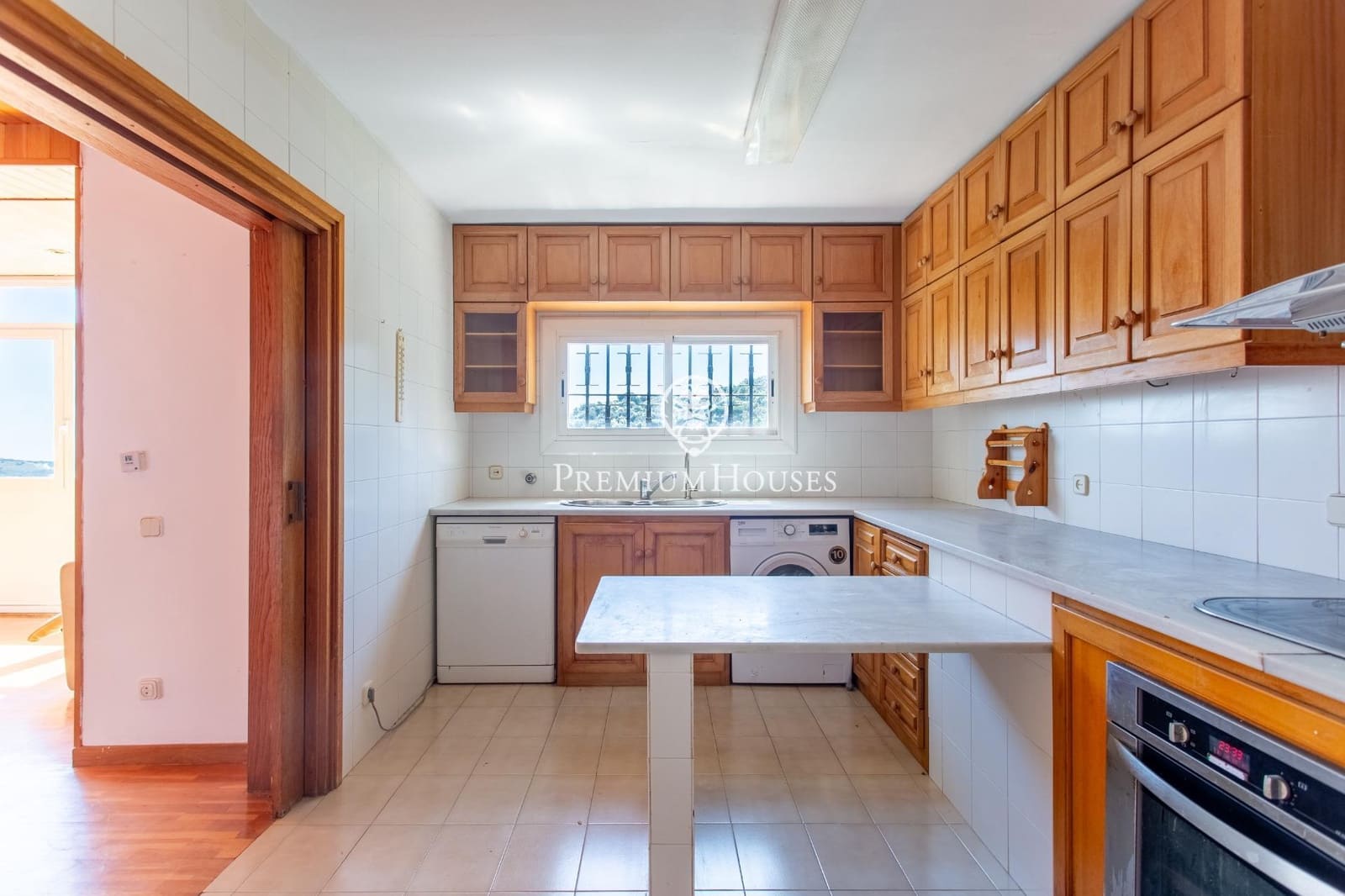 3 bedroom Villa for sale in Alella with garage - € 630,000 (Ref: 9782983)