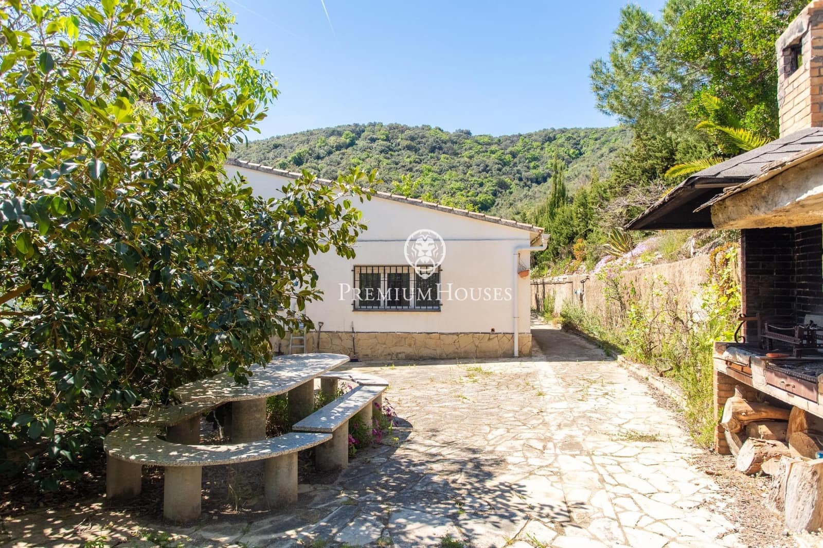 3 bedroom Villa for sale in Alella with garage - € 630,000 (Ref: 9782983)