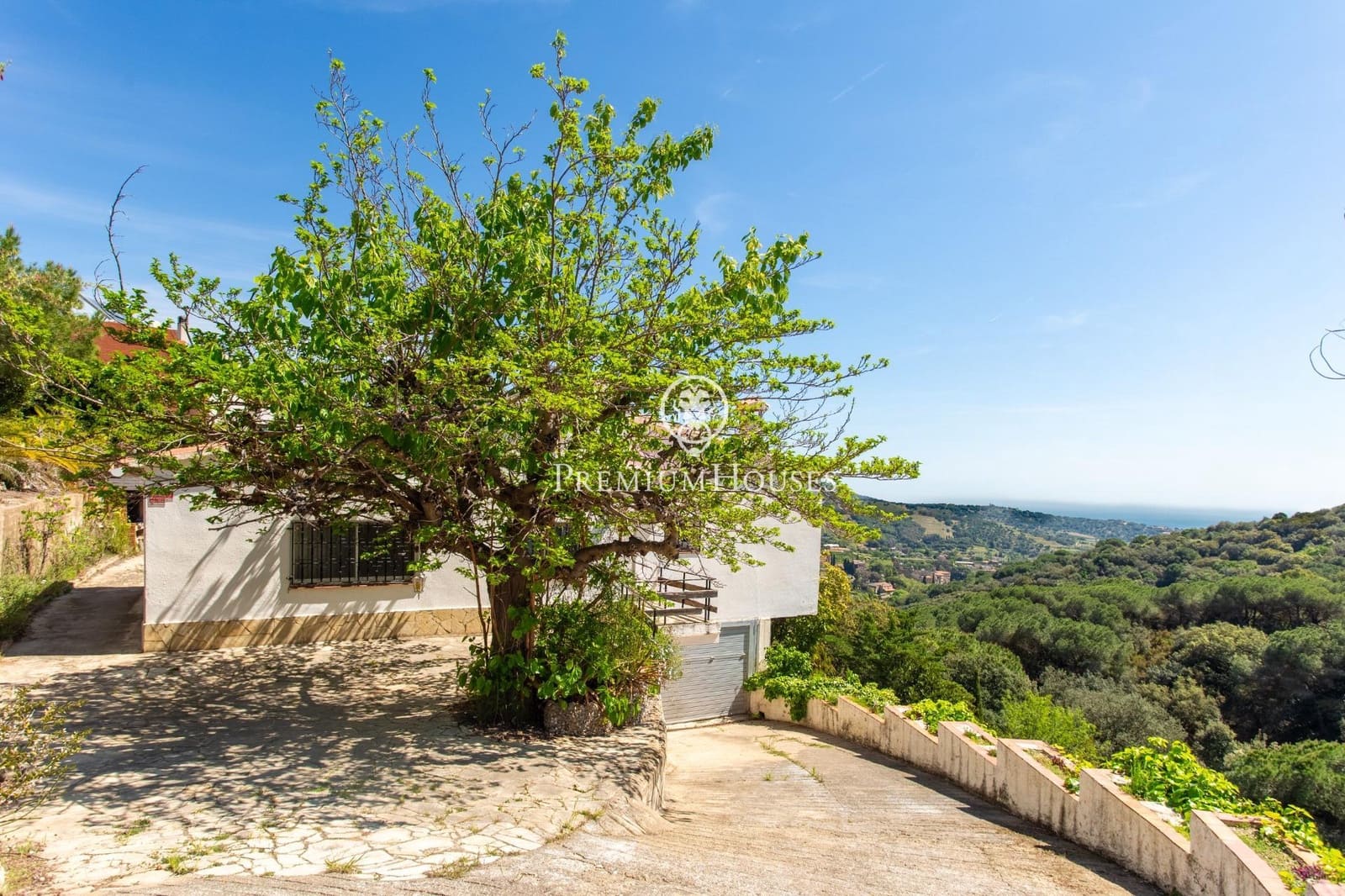 3 bedroom Villa for sale in Alella with garage - € 630,000 (Ref: 9782983)