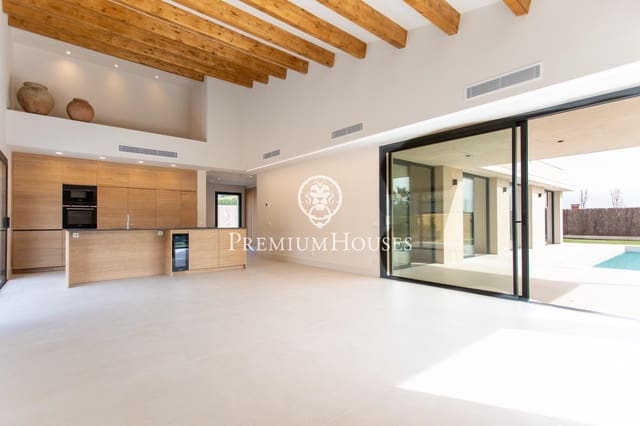 4 sypialnia Willa na sprzedaż w Sant Vicenç de Montalt z basenem garażem - 1 150 000 € (Ref: 9788391)