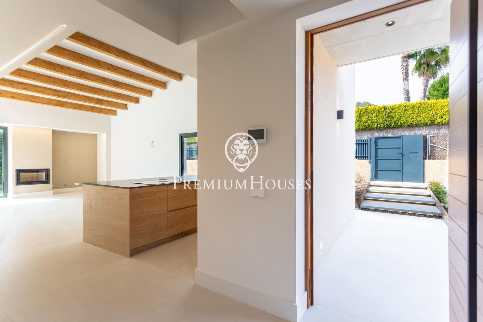 4 sypialnia Willa na sprzedaż w Sant Vicenc de Montalt z basenem garażem - 1 150 000 € (Ref: 9788391)