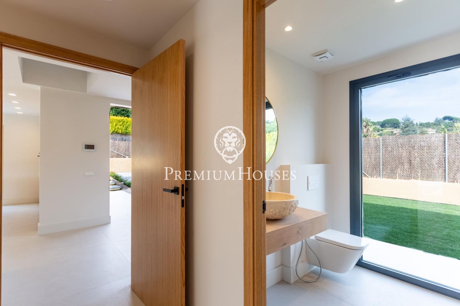 4 sypialnia Willa na sprzedaż w Sant Vicenc de Montalt z basenem garażem - 1 150 000 € (Ref: 9788391)