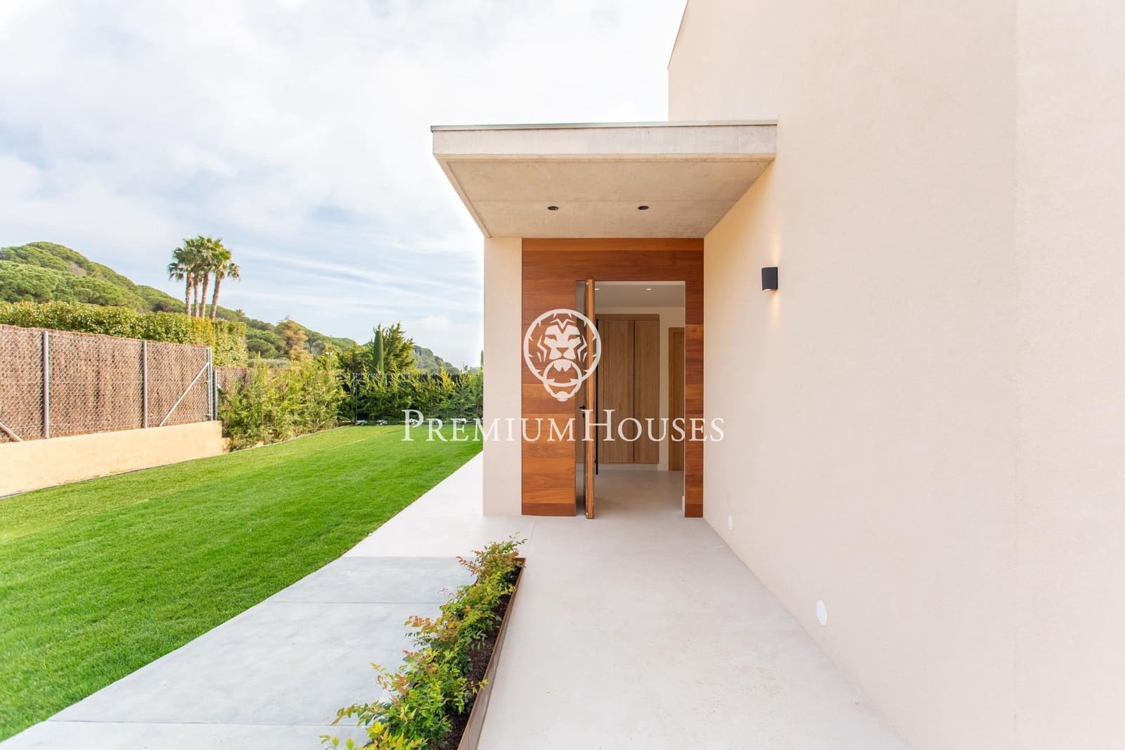 4 sypialnia Willa na sprzedaż w Sant Vicenc de Montalt z basenem garażem - 1 150 000 € (Ref: 9788391)