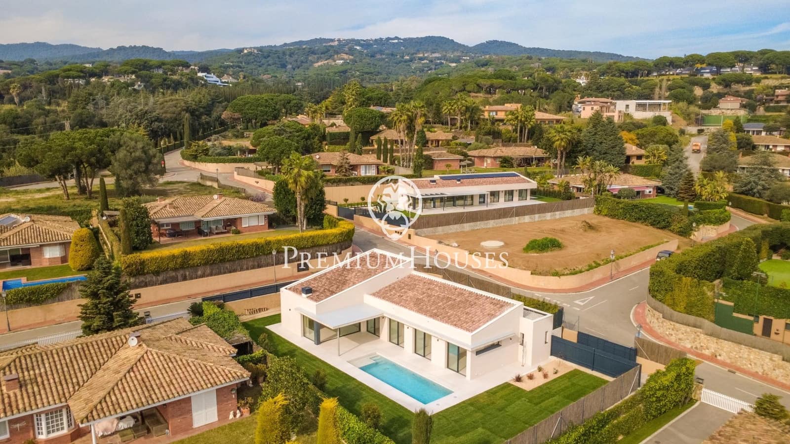 4 sypialnia Willa na sprzedaż w Sant Vicenc de Montalt z basenem garażem - 1 150 000 € (Ref: 9788391)