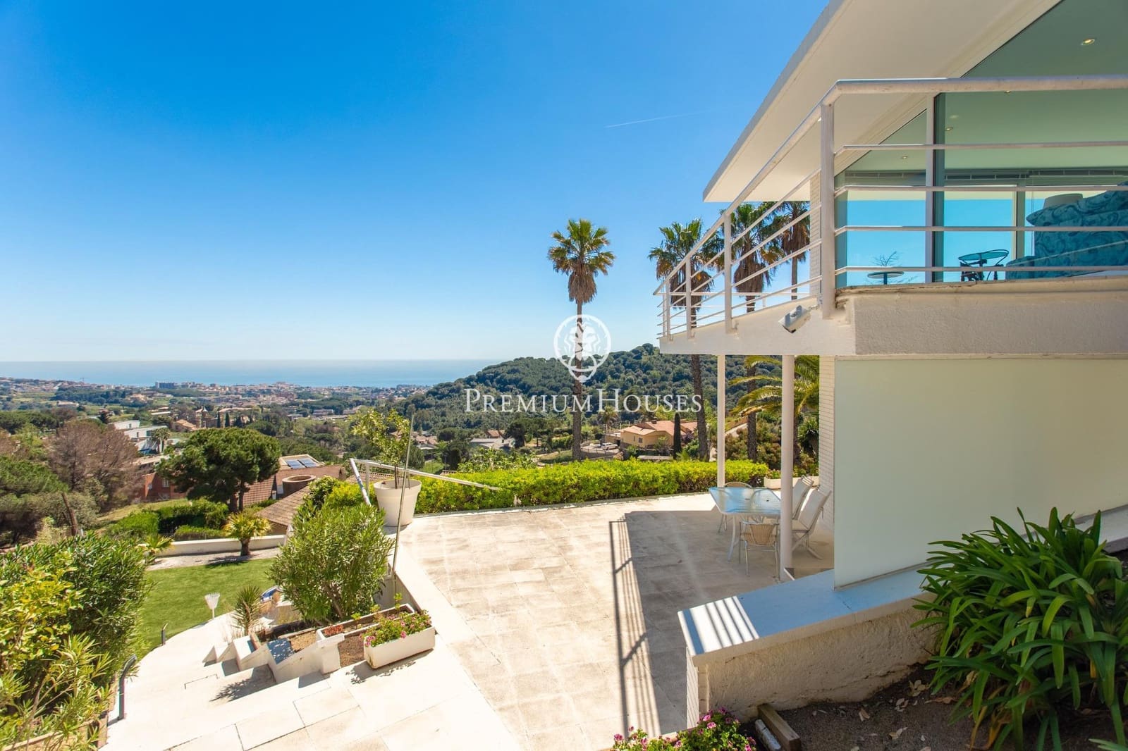 5 makuuhuone Huvila myytävänä paikassa Alella mukana uima-altaan 
autotalli - 1 590 000 € (Ref: 9794621)