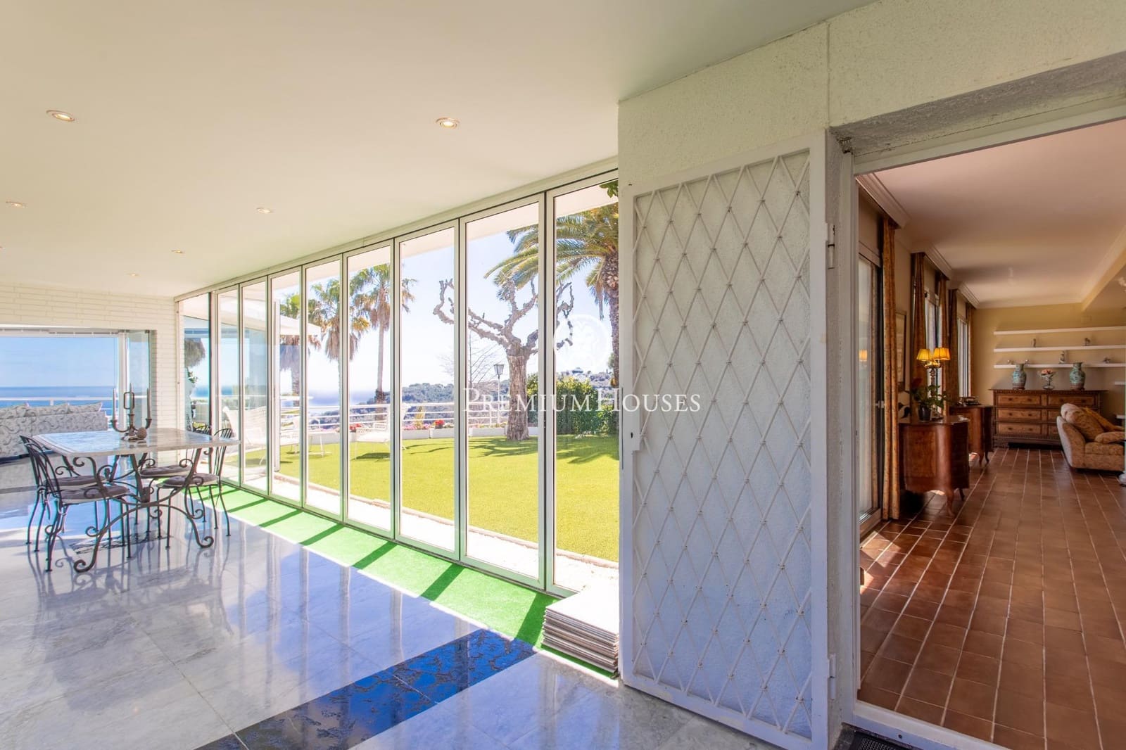 5 makuuhuone Huvila myytävänä paikassa Alella mukana uima-altaan 
autotalli - 1 590 000 € (Ref: 9794621)