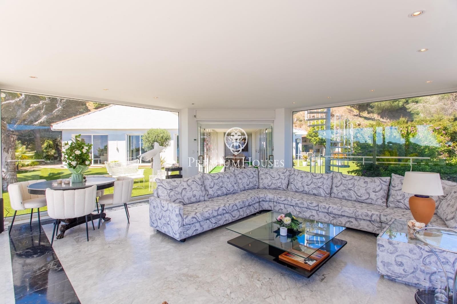 5 makuuhuone Huvila myytävänä paikassa Alella mukana uima-altaan 
autotalli - 1 590 000 € (Ref: 9794621)