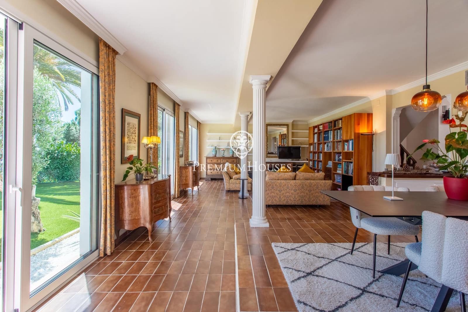 5 makuuhuone Huvila myytävänä paikassa Alella mukana uima-altaan 
autotalli - 1 590 000 € (Ref: 9794621)