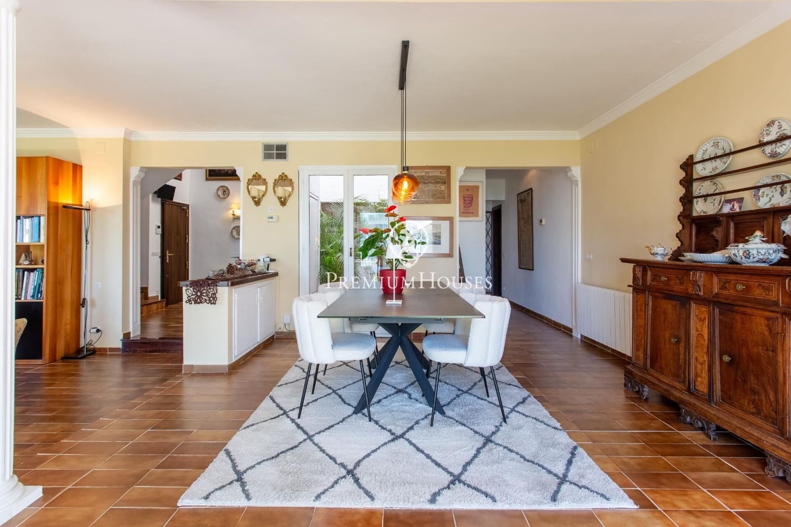 5 makuuhuone Huvila myytävänä paikassa Alella mukana uima-altaan 
autotalli - 1 590 000 € (Ref: 9794621)