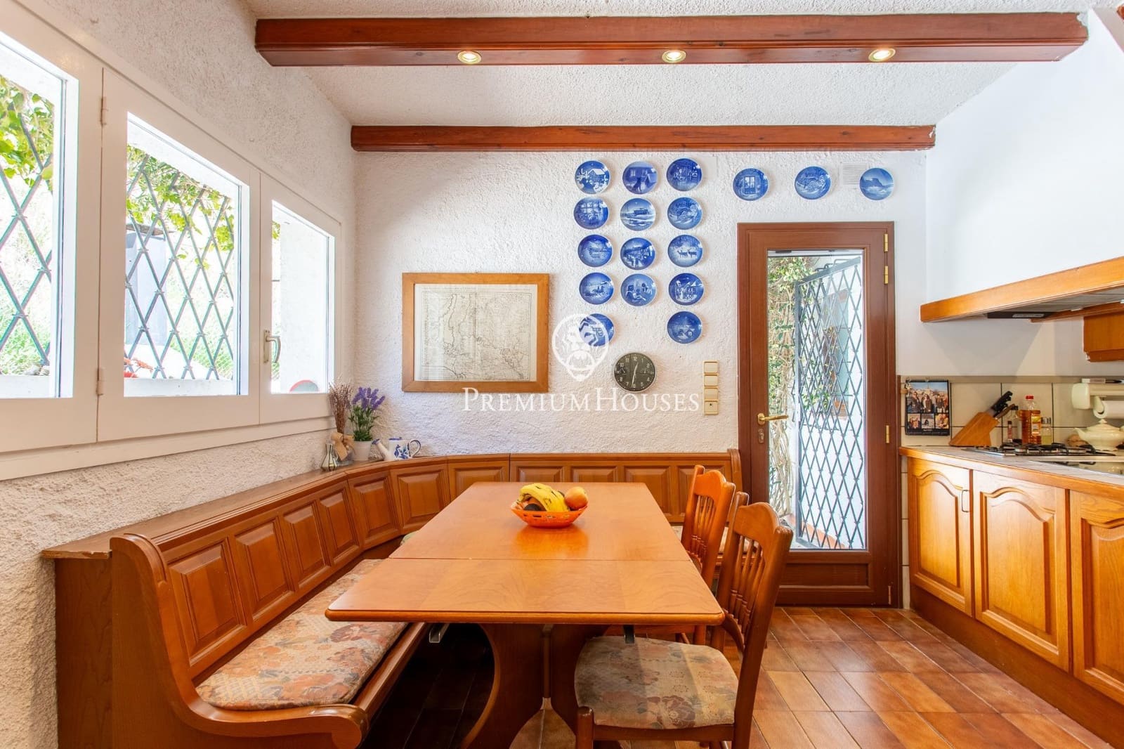 5 makuuhuone Huvila myytävänä paikassa Alella mukana uima-altaan 
autotalli - 1 590 000 € (Ref: 9794621)