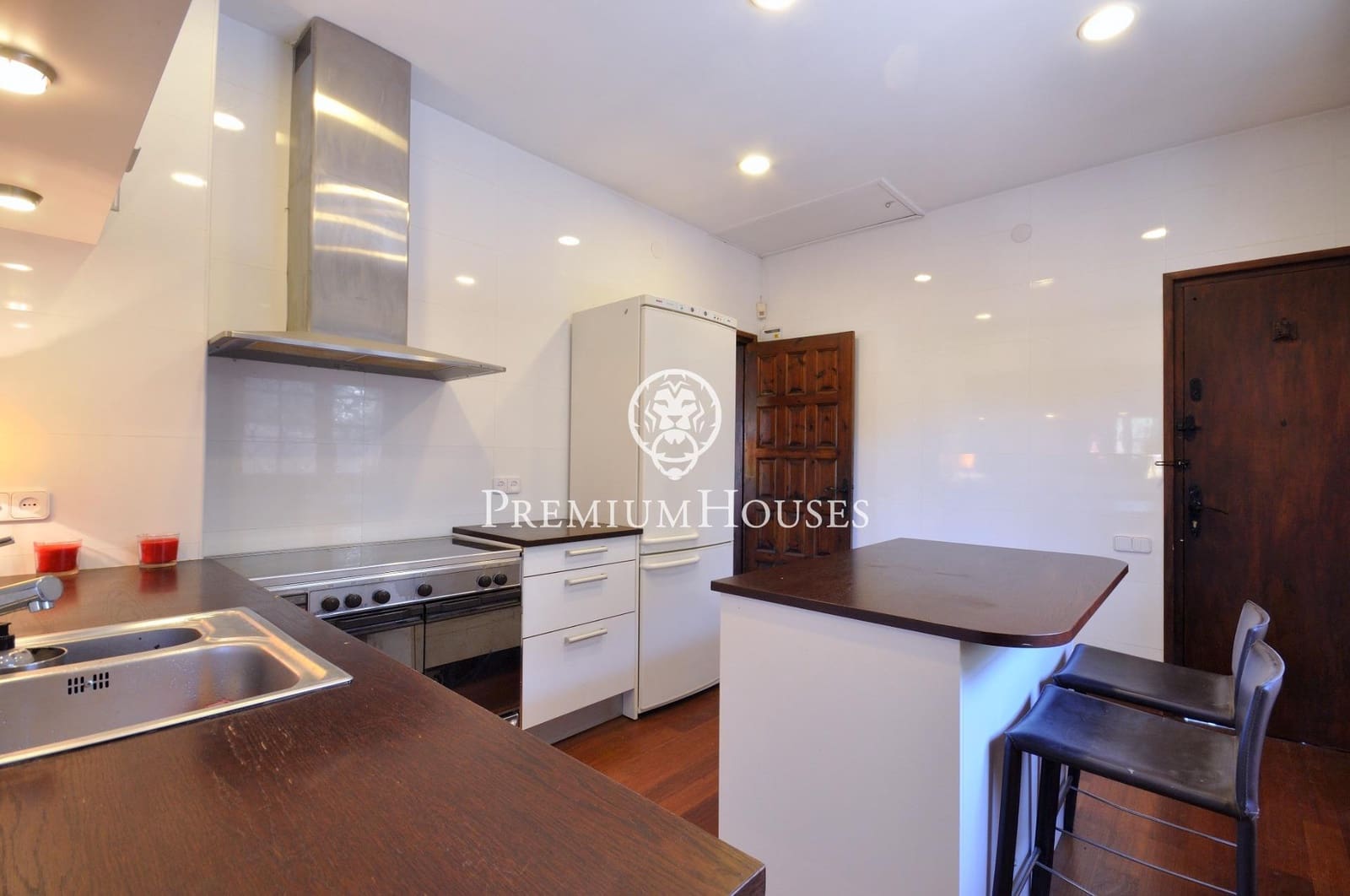 4 bedroom Finca/Country House for sale in Vallromanes with pool garage - € 1,595,000 (Ref: 9818202)