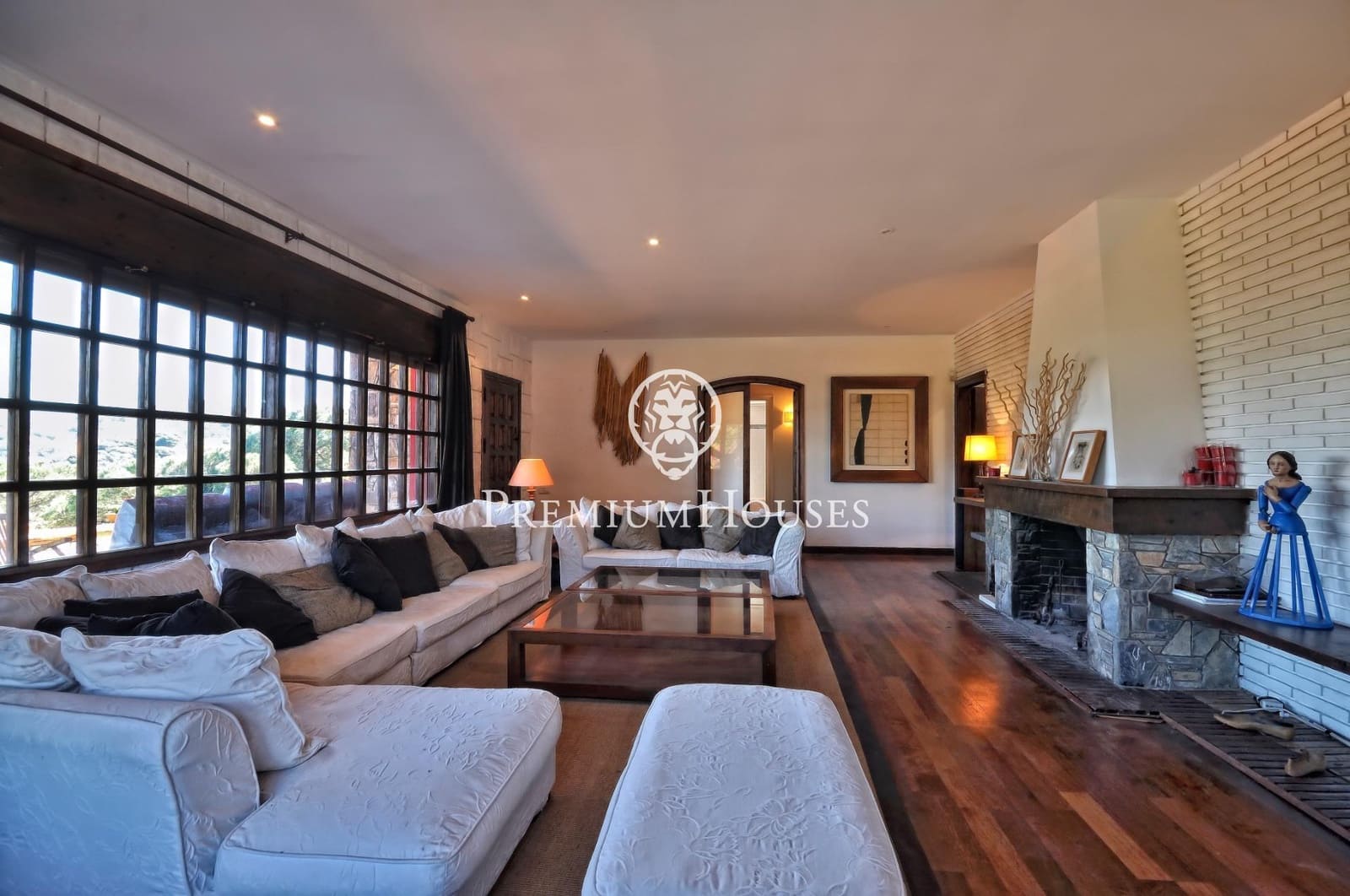 4 bedroom Finca/Country House for sale in Vallromanes with pool garage - € 1,595,000 (Ref: 9818202)