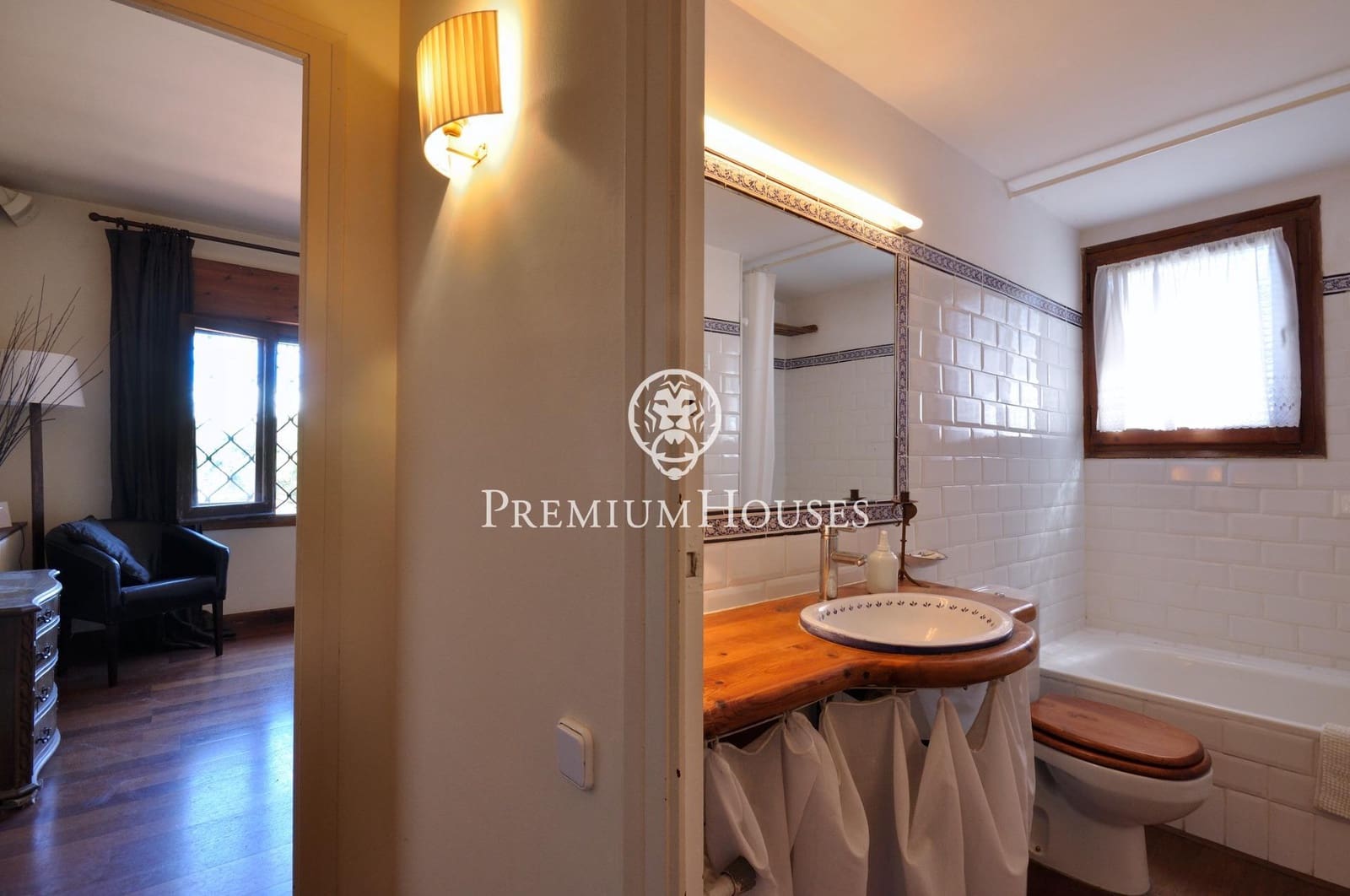 4 bedroom Finca/Country House for sale in Vallromanes with pool garage - € 1,595,000 (Ref: 9818202)
